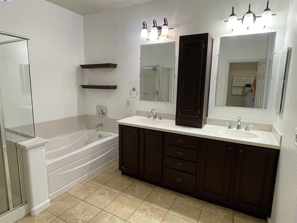 Detail Gallery Image 7 of 26 For 1503 Jetty Dr, Richmond,  CA 94804 - 3 Beds | 3/1 Baths