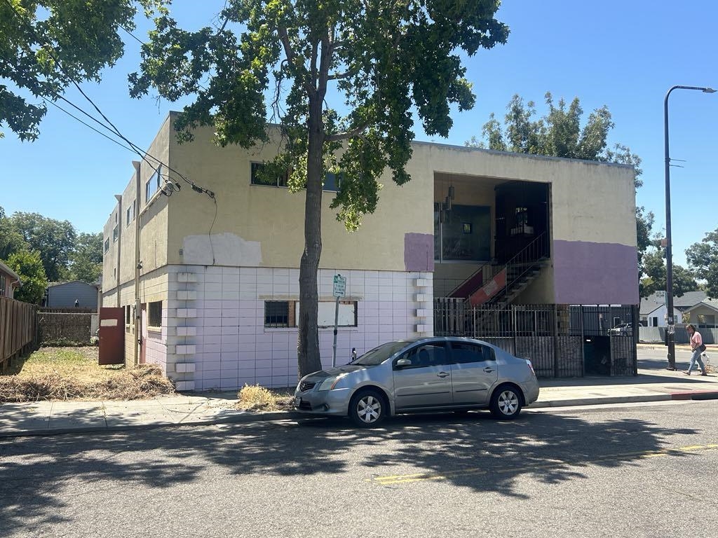 Detail Gallery Image 2 of 21 For 3101 Sacramento St, Berkeley,  CA 94702 - – Beds | – Baths