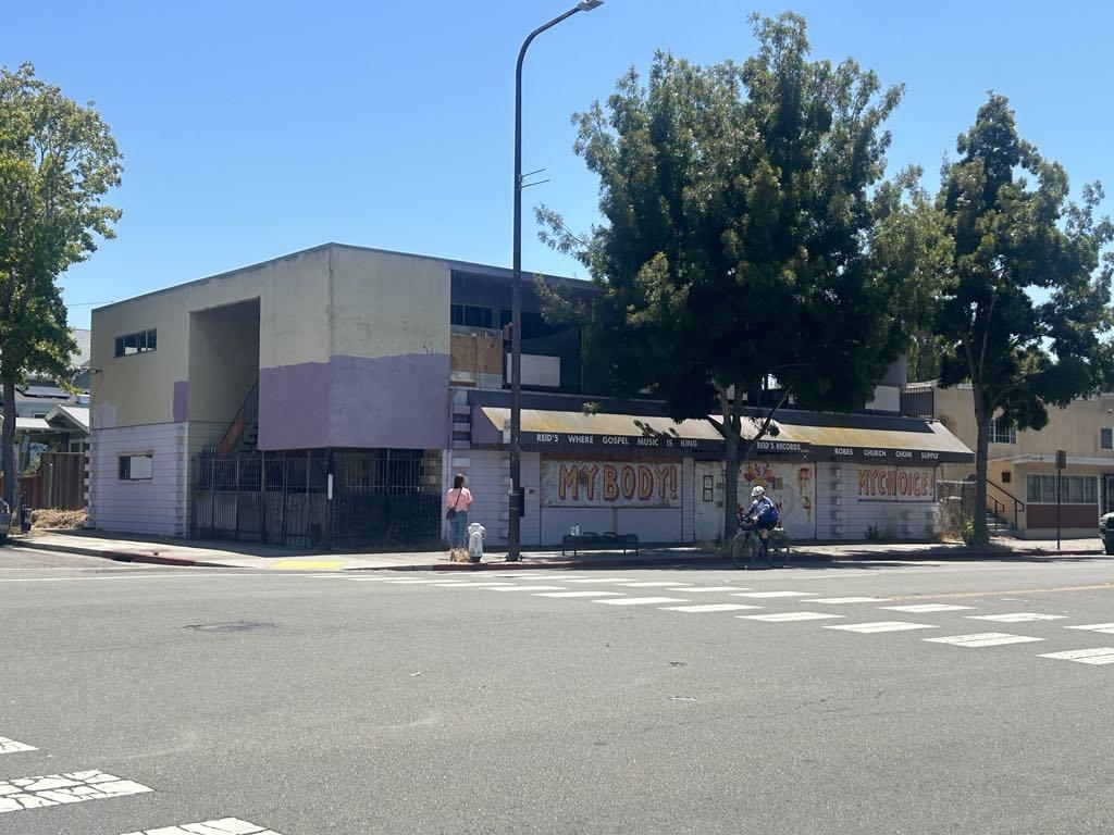 Detail Gallery Image 5 of 21 For 3101 Sacramento St, Berkeley,  CA 94702 - – Beds | – Baths