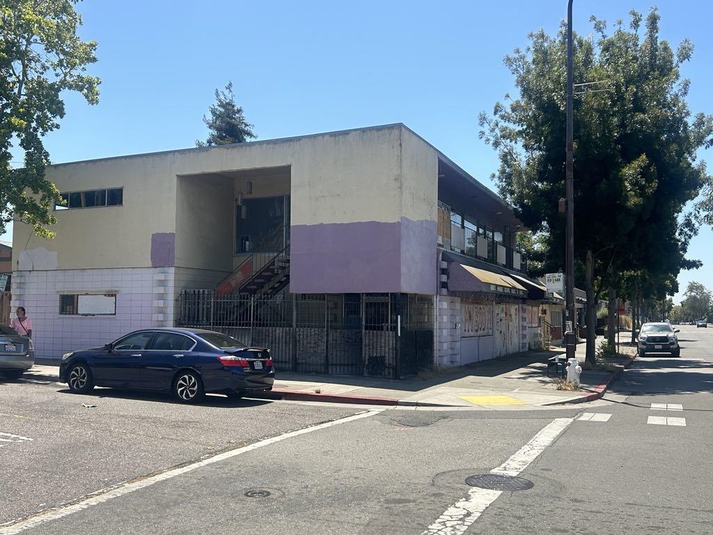 Detail Gallery Image 6 of 21 For 3101 Sacramento St, Berkeley,  CA 94702 - – Beds | – Baths