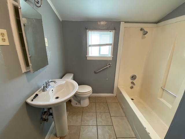 Detail Gallery Image 4 of 18 For 809 W 2nd St, Antioch,  CA 94509 - 3 Beds | 2/1 Baths