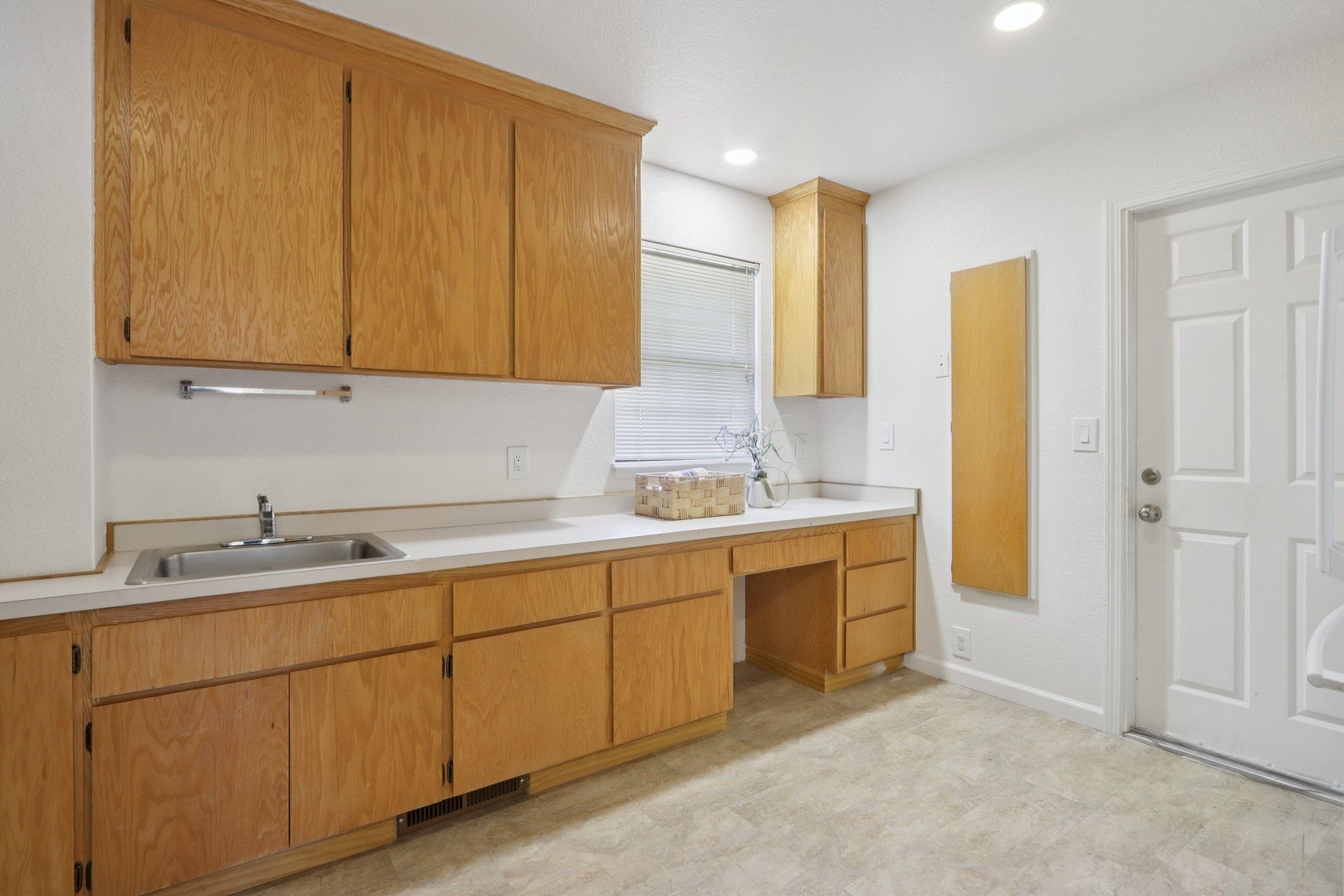 Detail Gallery Image 34 of 60 For 549 Regulus Rd, Livermore,  CA 94550 - 4 Beds | 3 Baths