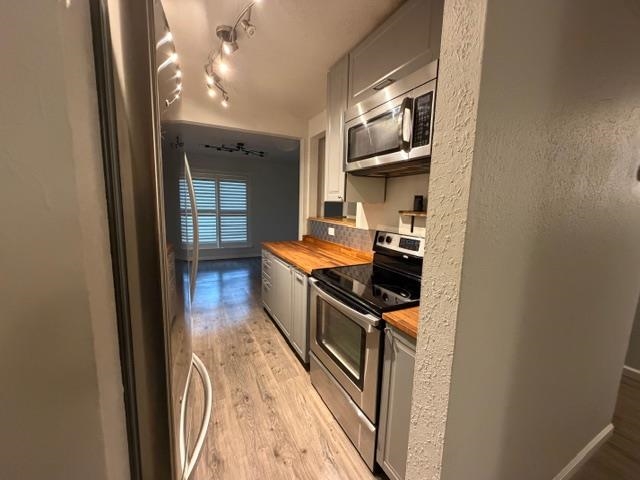 Photo #3: 41120151 Listing: Photo #3