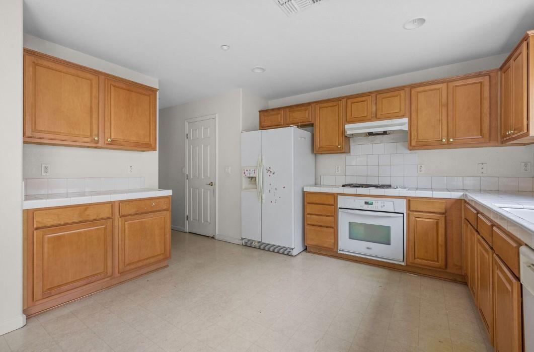 Detail Gallery Image 19 of 39 For 174 Lucy Lane, Richmond,  CA 94801 - 4 Beds | 3 Baths