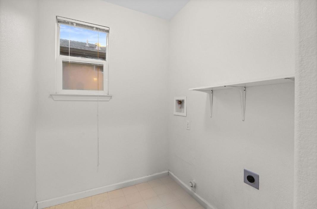 Detail Gallery Image 28 of 39 For 174 Lucy Lane, Richmond,  CA 94801 - 4 Beds | 3 Baths