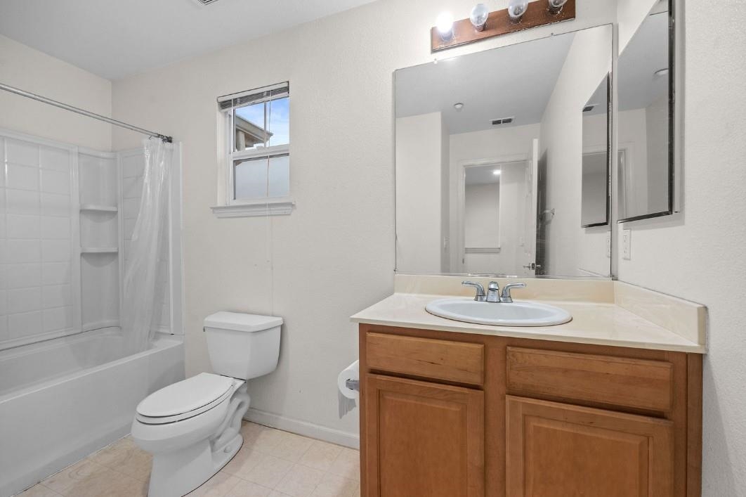 Detail Gallery Image 34 of 39 For 174 Lucy Lane, Richmond,  CA 94801 - 4 Beds | 3 Baths