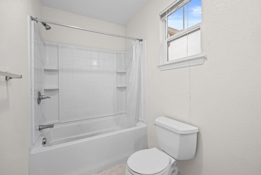 Detail Gallery Image 35 of 39 For 174 Lucy Lane, Richmond,  CA 94801 - 4 Beds | 3 Baths