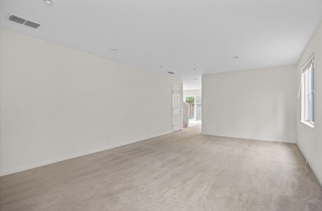 Detail Gallery Image 9 of 39 For 174 Lucy Lane, Richmond,  CA 94801 - 4 Beds | 3 Baths