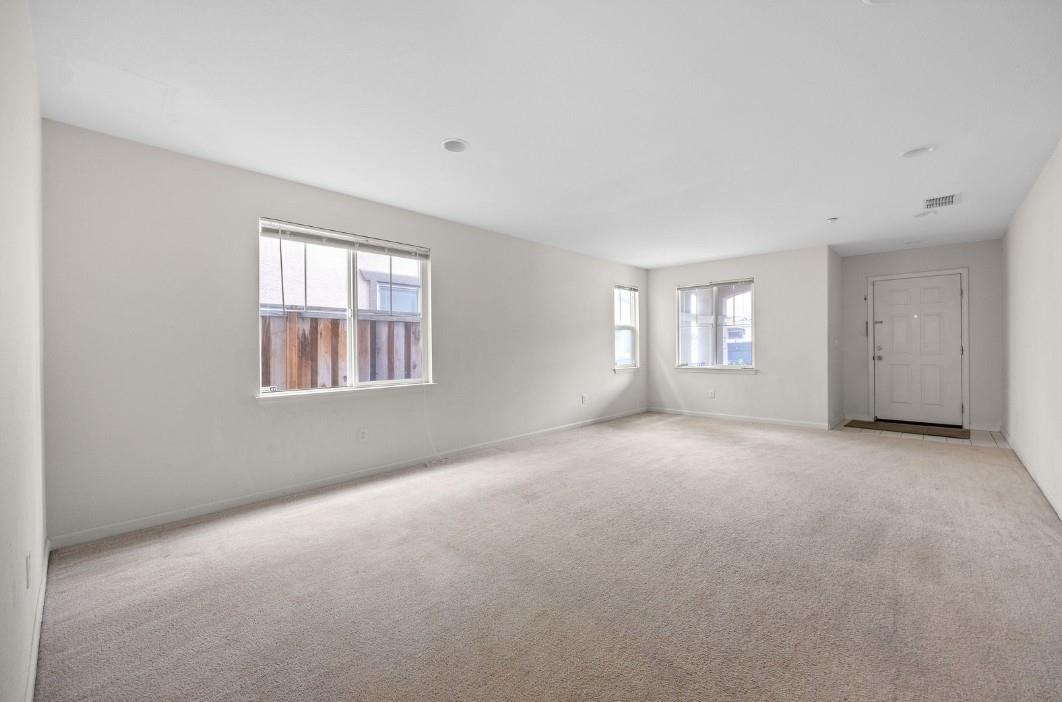 Detail Gallery Image 10 of 39 For 174 Lucy Lane, Richmond,  CA 94801 - 4 Beds | 3 Baths