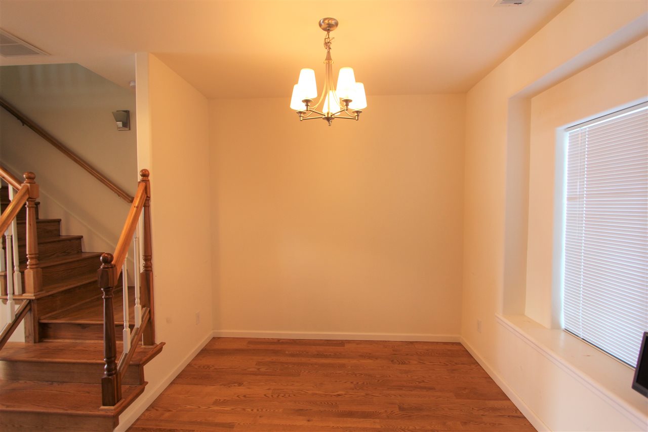 Detail Gallery Image 11 of 18 For 15667 Liberty St, San Leandro,  CA 94578 - 3 Beds | 2/1 Baths