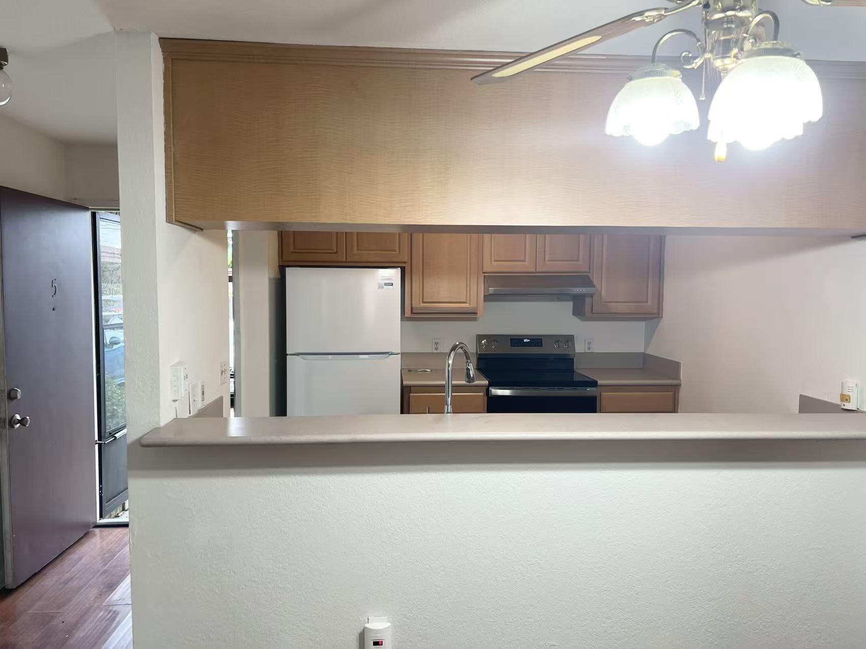 Detail Gallery Image 10 of 13 For 1391 Monument Blvd #5,  Concord,  CA 94520 - 2 Beds | 1/1 Baths