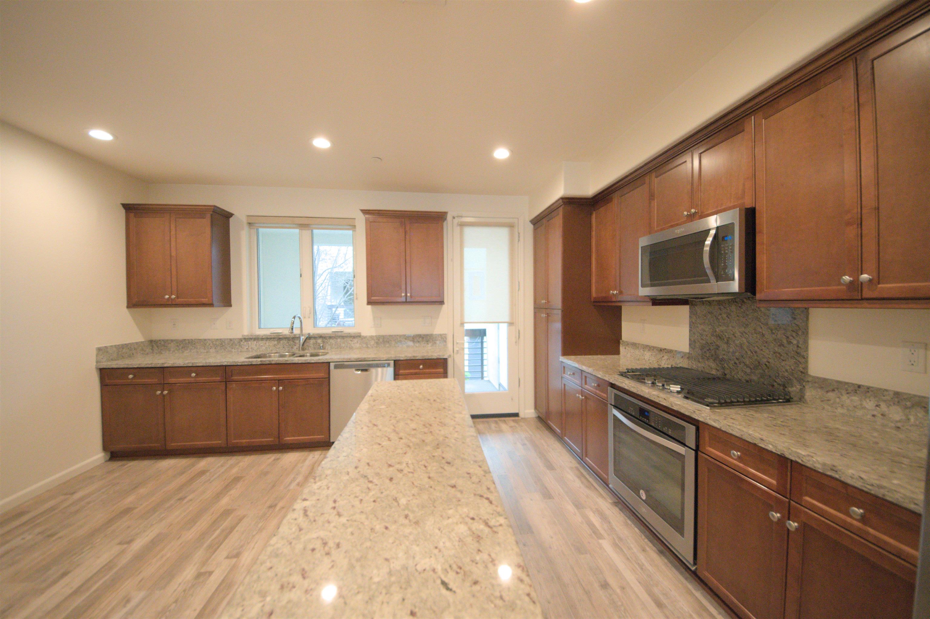 Detail Gallery Image 20 of 48 For 5590 El Dorado Ln, Dublin,  CA 94568 - 3 Beds | 3/1 Baths