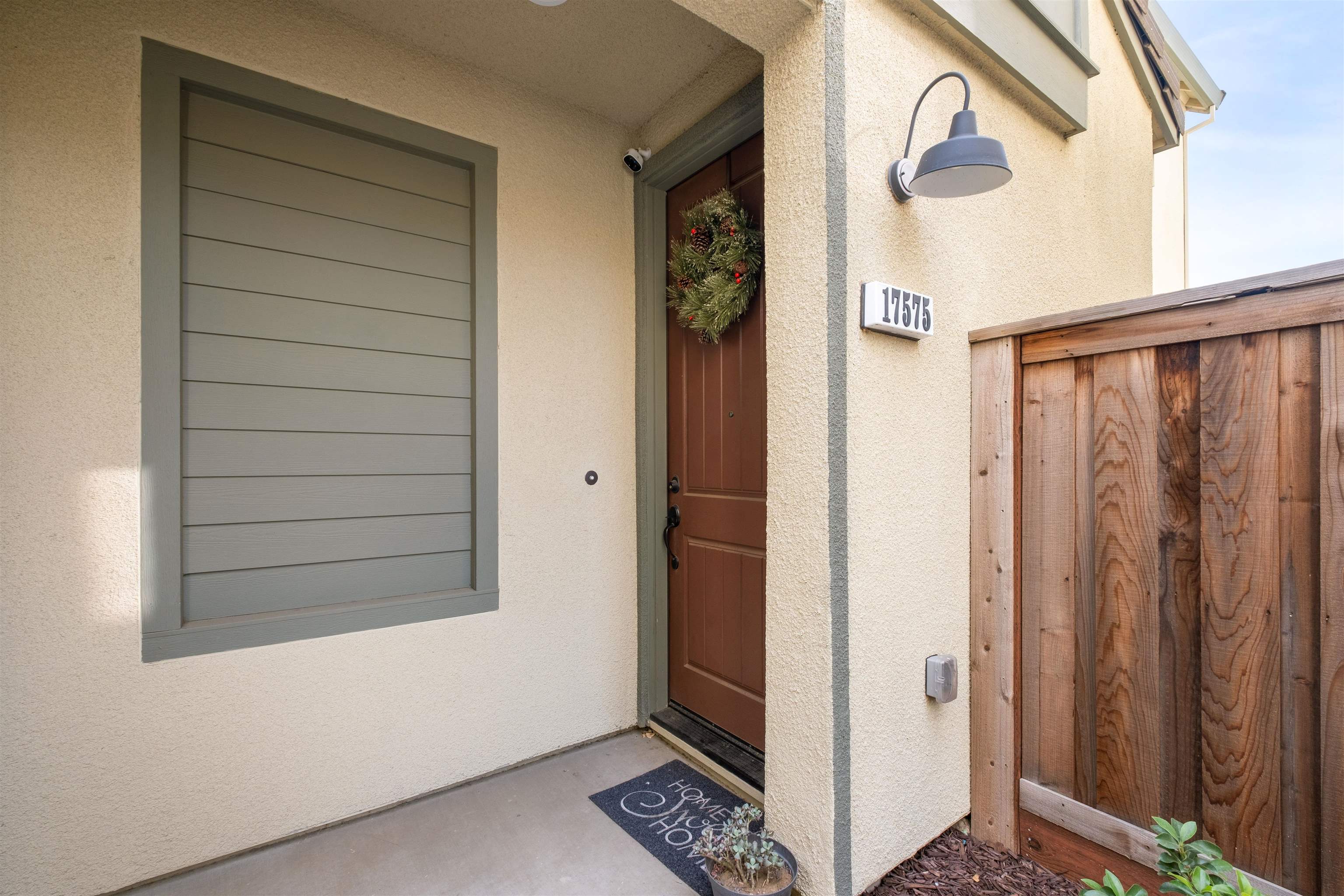 Detail Gallery Image 2 of 29 For 17575 Altair Way, Lathrop,  CA 95330 - 3 Beds | 2 Baths