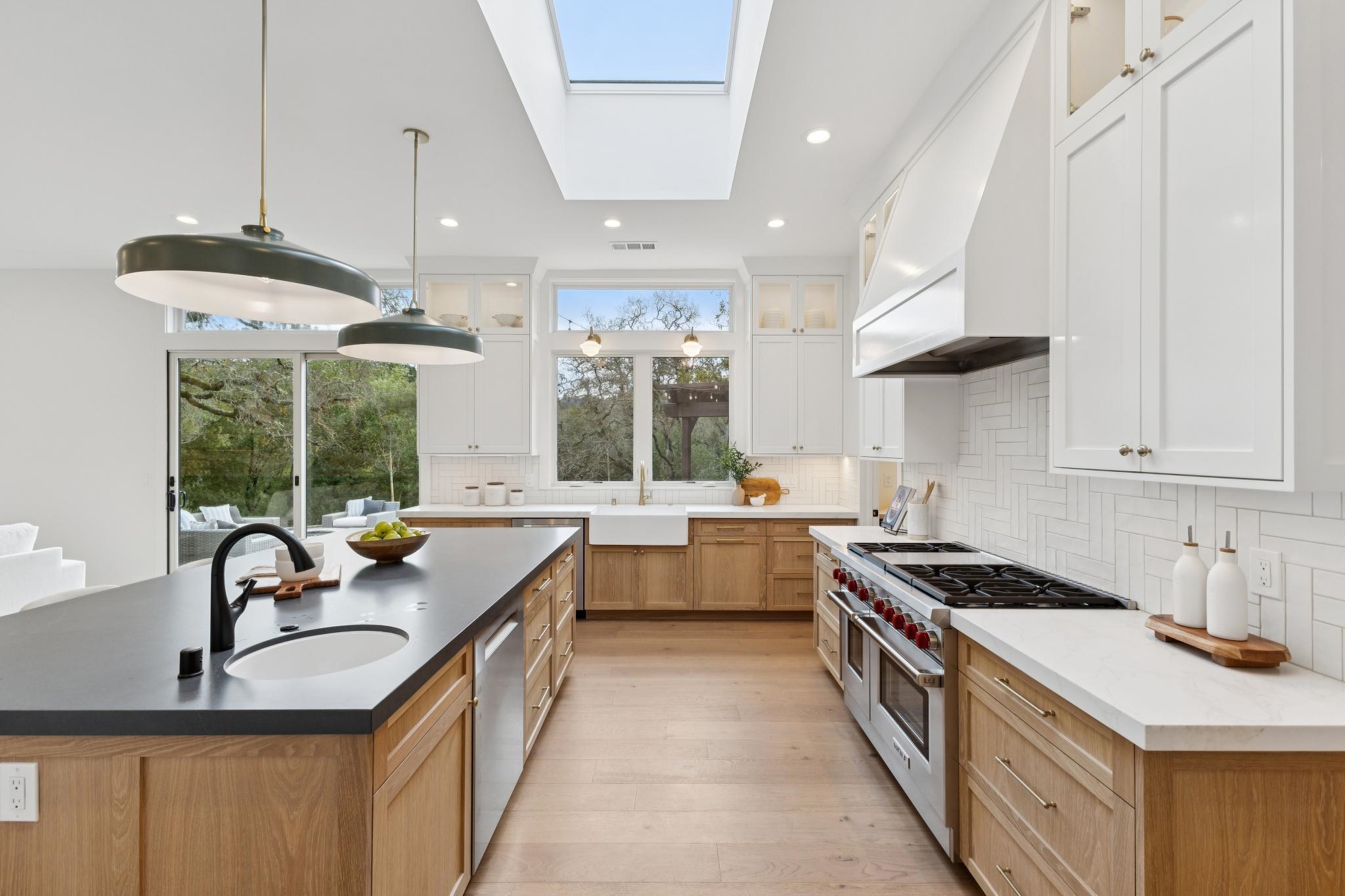 Detail Gallery Image 11 of 56 For 25 Snowberry Lane, Orinda,  CA 94563 - 5 Beds | 5/2 Baths