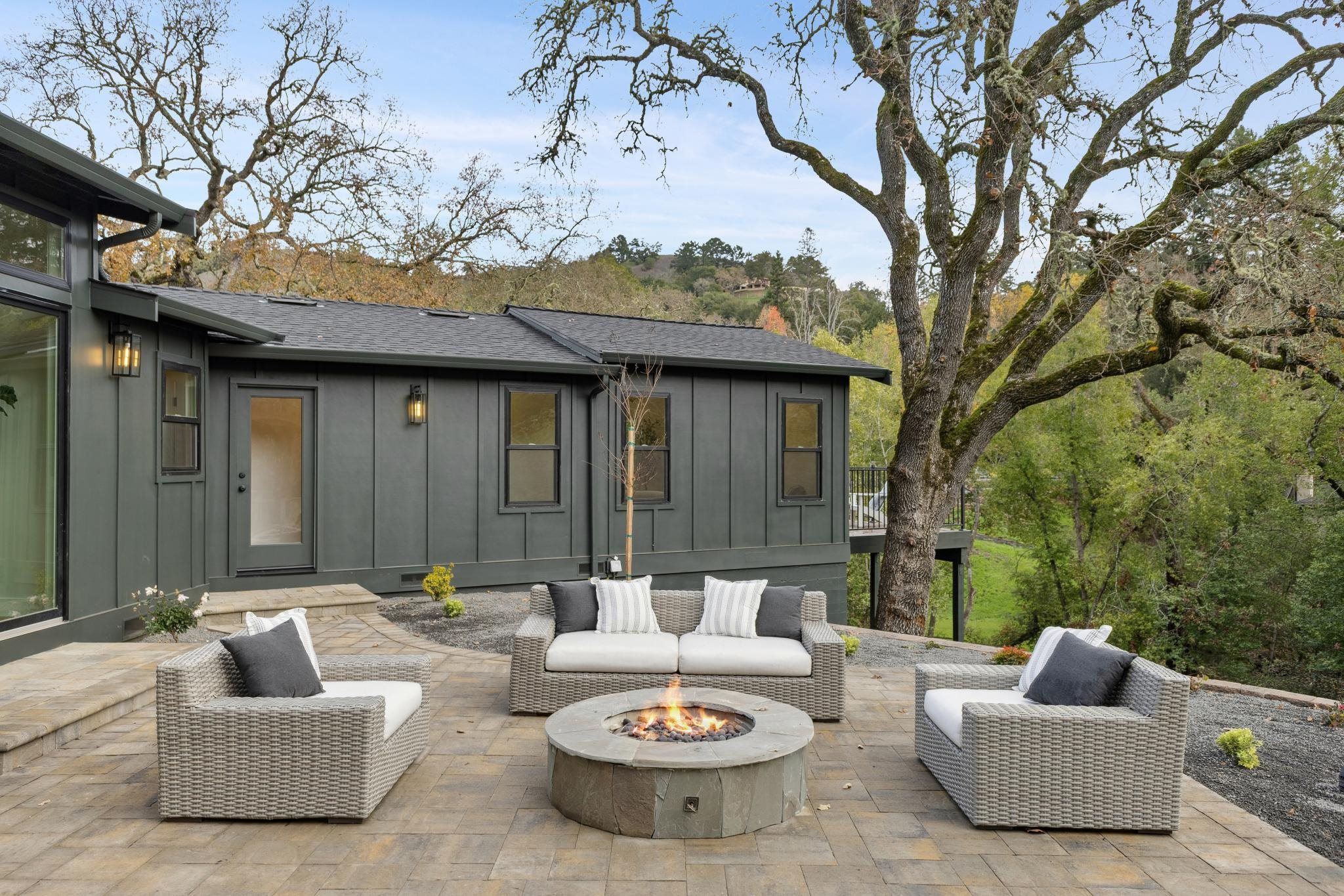 Detail Gallery Image 24 of 56 For 25 Snowberry Lane, Orinda,  CA 94563 - 5 Beds | 5/2 Baths