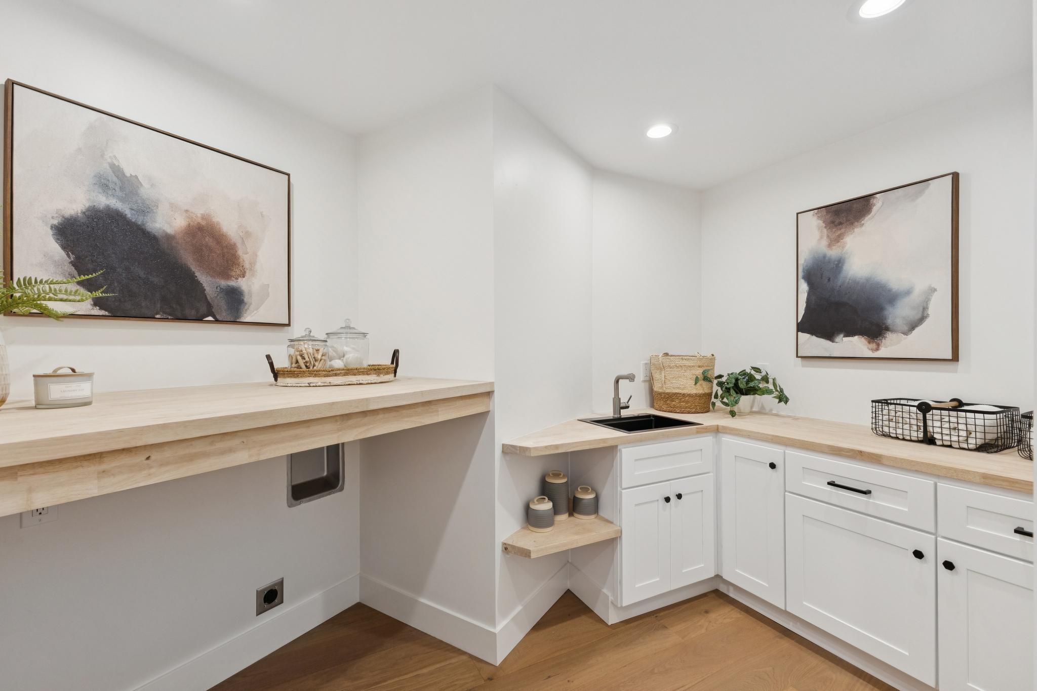 Detail Gallery Image 43 of 56 For 25 Snowberry Lane, Orinda,  CA 94563 - 5 Beds | 5/2 Baths