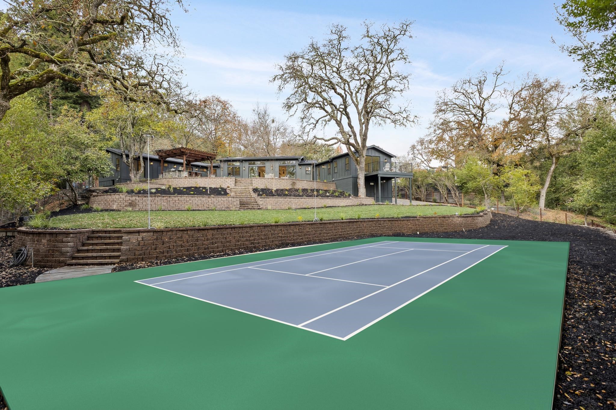 Detail Gallery Image 48 of 56 For 25 Snowberry Lane, Orinda,  CA 94563 - 5 Beds | 5/2 Baths