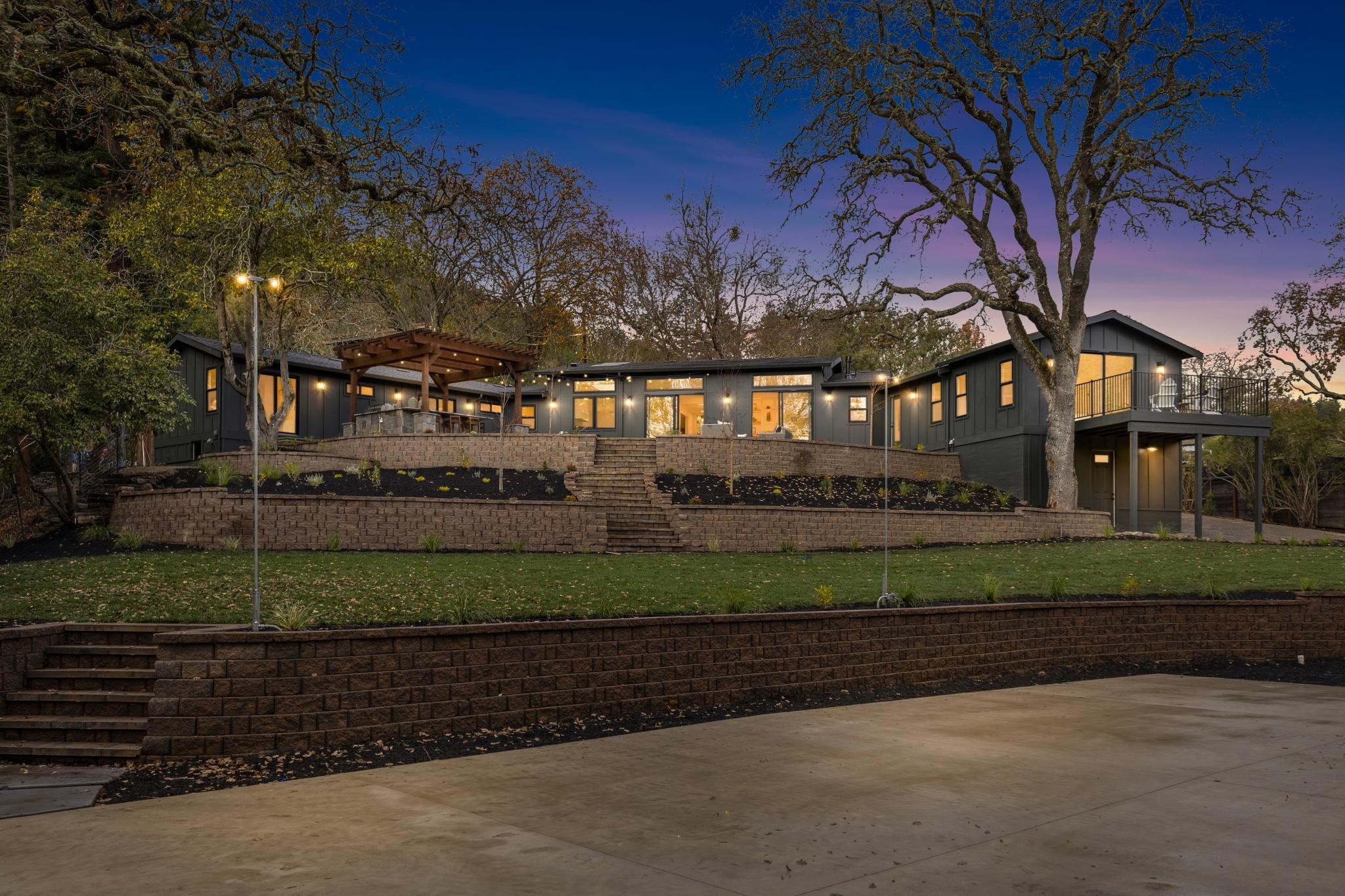 Detail Gallery Image 54 of 56 For 25 Snowberry Lane, Orinda,  CA 94563 - 5 Beds | 5/2 Baths