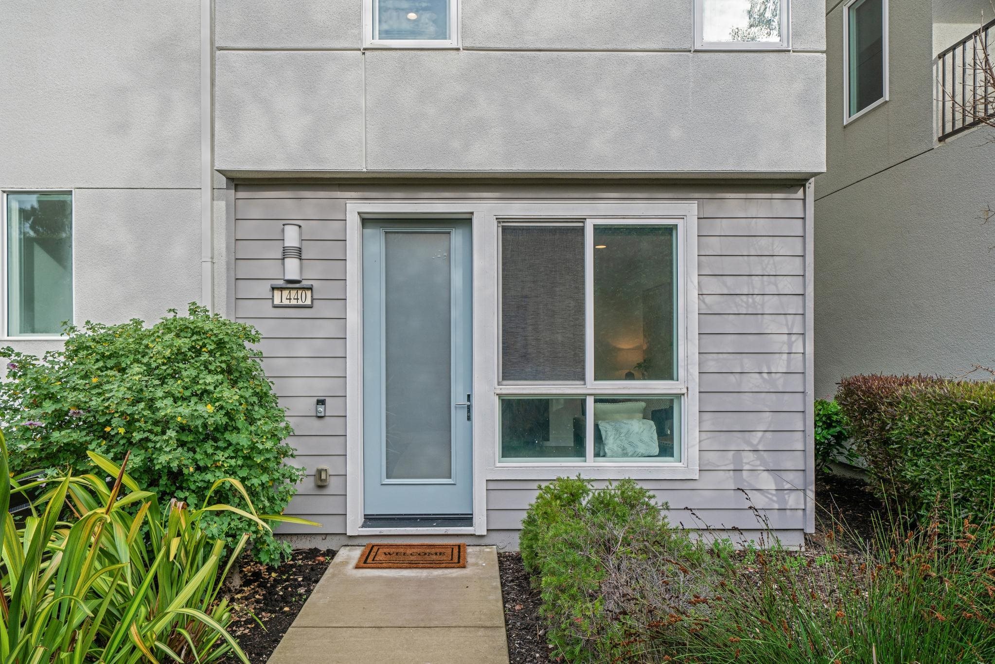 Detail Gallery Image 4 of 37 For 1440 Mast Cove Way, Richmond,  CA 94804 - 2 Beds | 2/1 Baths