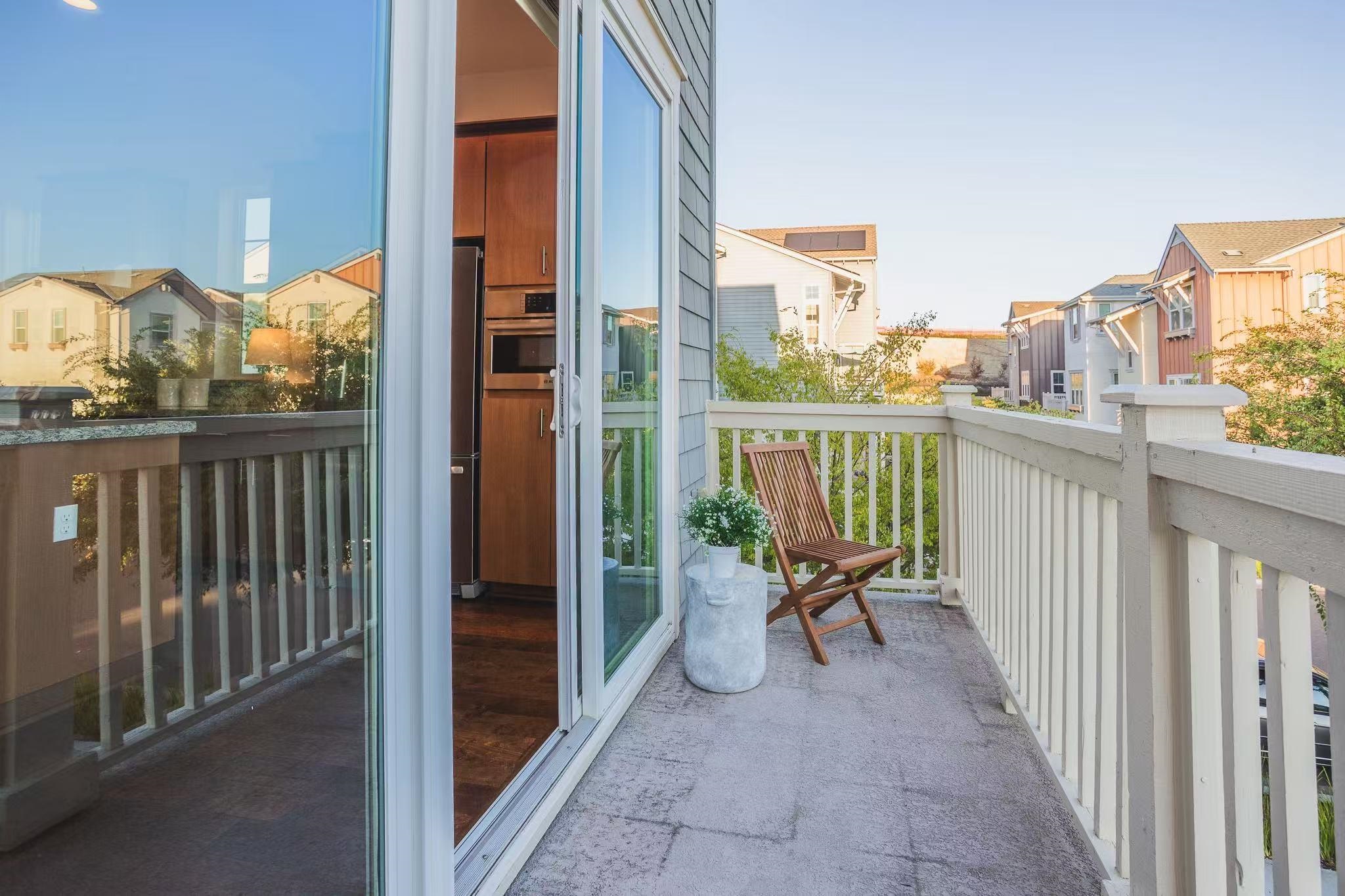 Detail Gallery Image 17 of 22 For 4228 Loyalton Rd, Dublin,  CA 94568 - 3 Beds | 2/1 Baths