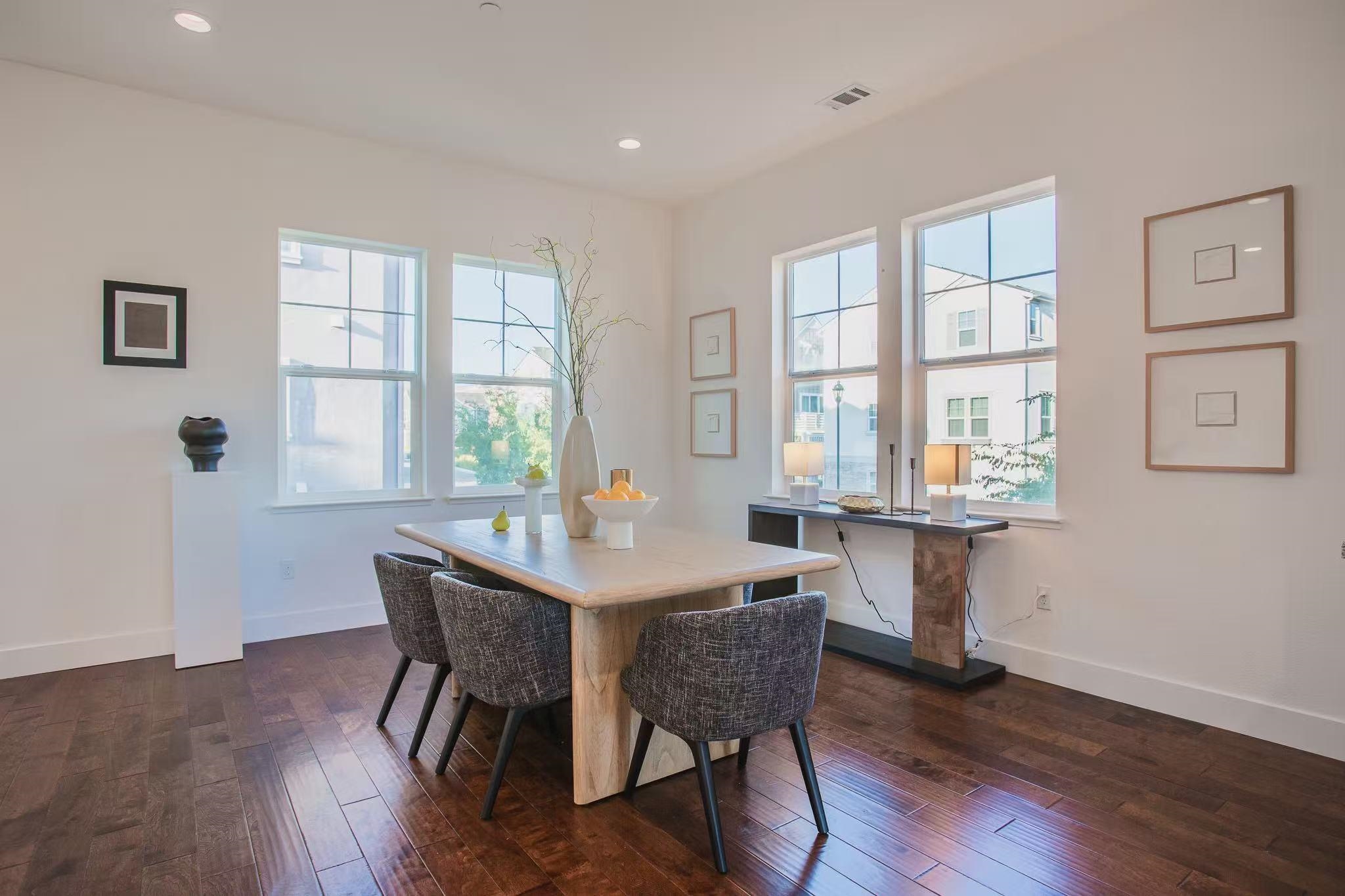 Detail Gallery Image 9 of 22 For 4228 Loyalton Rd, Dublin,  CA 94568 - 3 Beds | 2/1 Baths