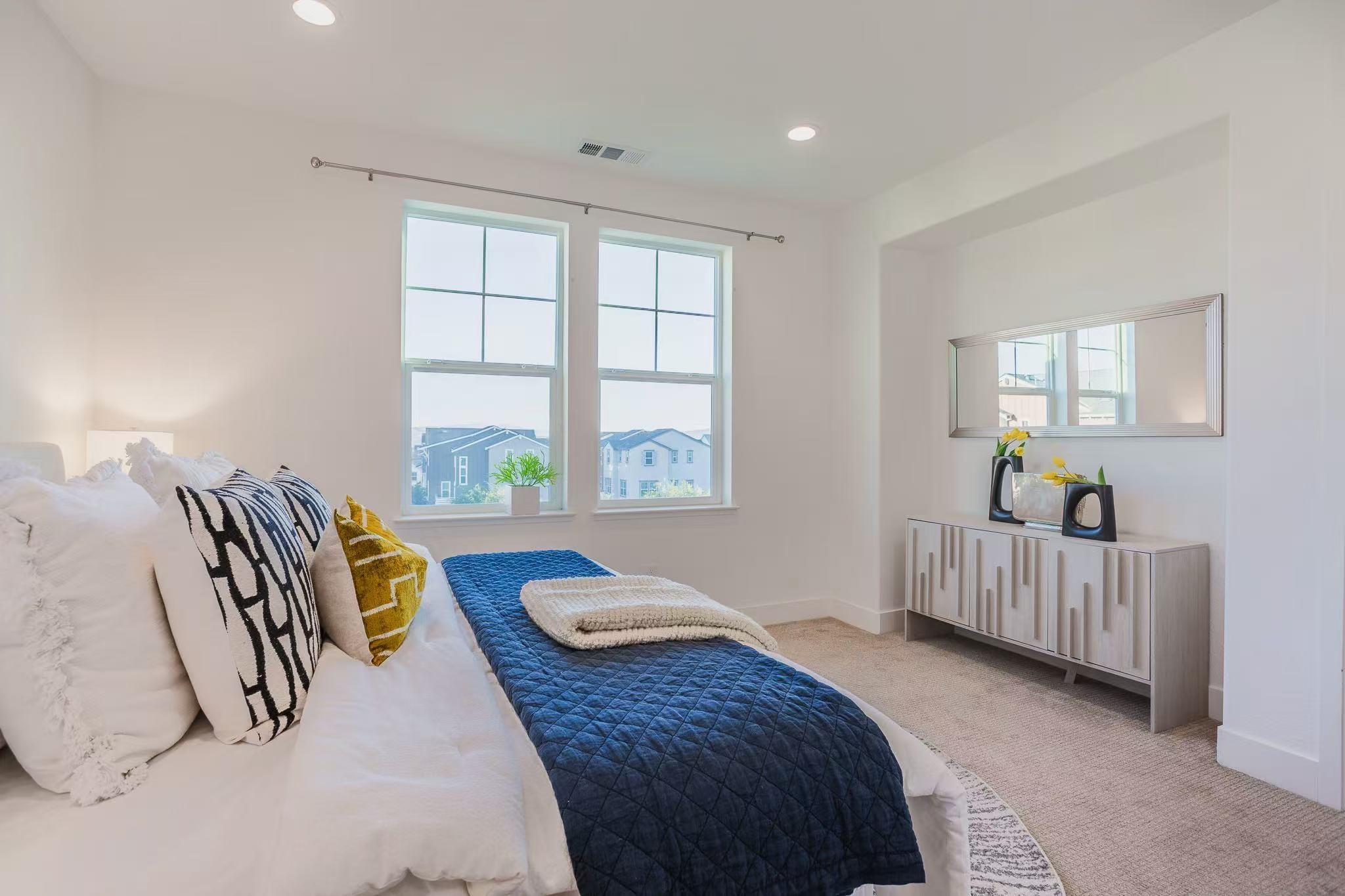 Detail Gallery Image 10 of 22 For 4228 Loyalton Rd, Dublin,  CA 94568 - 3 Beds | 2/1 Baths