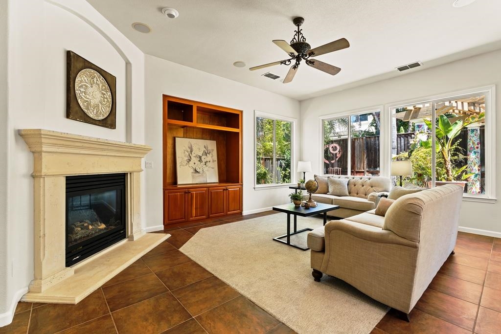 Detail Gallery Image 12 of 49 For 3146 Castle Rock Loop, Discovery Bay,  CA 94505 - 3 Beds | 2/1 Baths