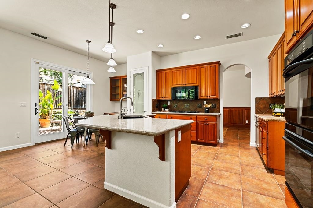 Detail Gallery Image 19 of 49 For 3146 Castle Rock Loop, Discovery Bay,  CA 94505 - 3 Beds | 2/1 Baths