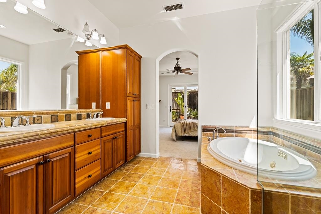 Detail Gallery Image 28 of 49 For 3146 Castle Rock Loop, Discovery Bay,  CA 94505 - 3 Beds | 2/1 Baths