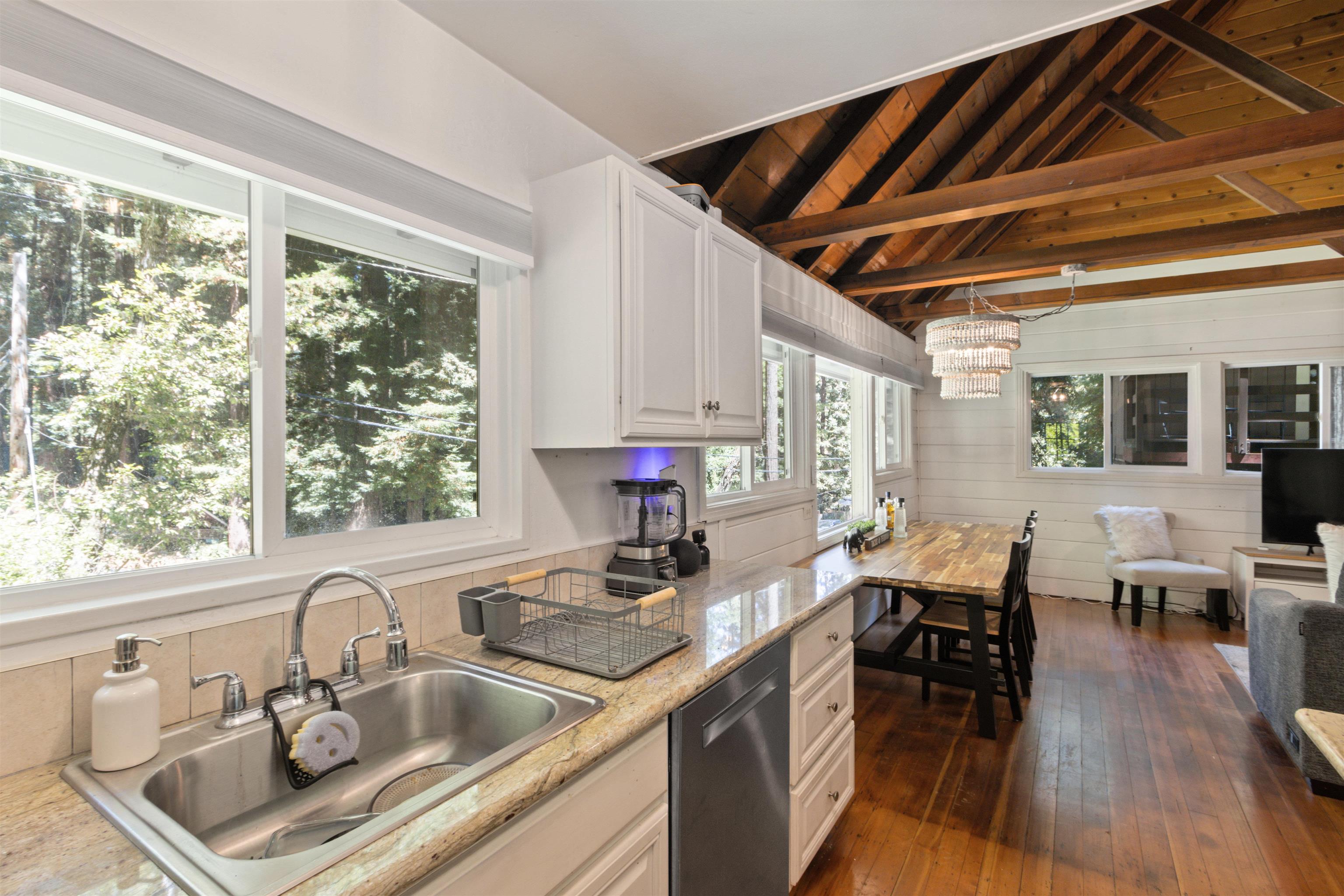 Detail Gallery Image 9 of 56 For 15475 Big Basin Way, Boulder Creek,  CA 95006 - 3 Beds | 2 Baths