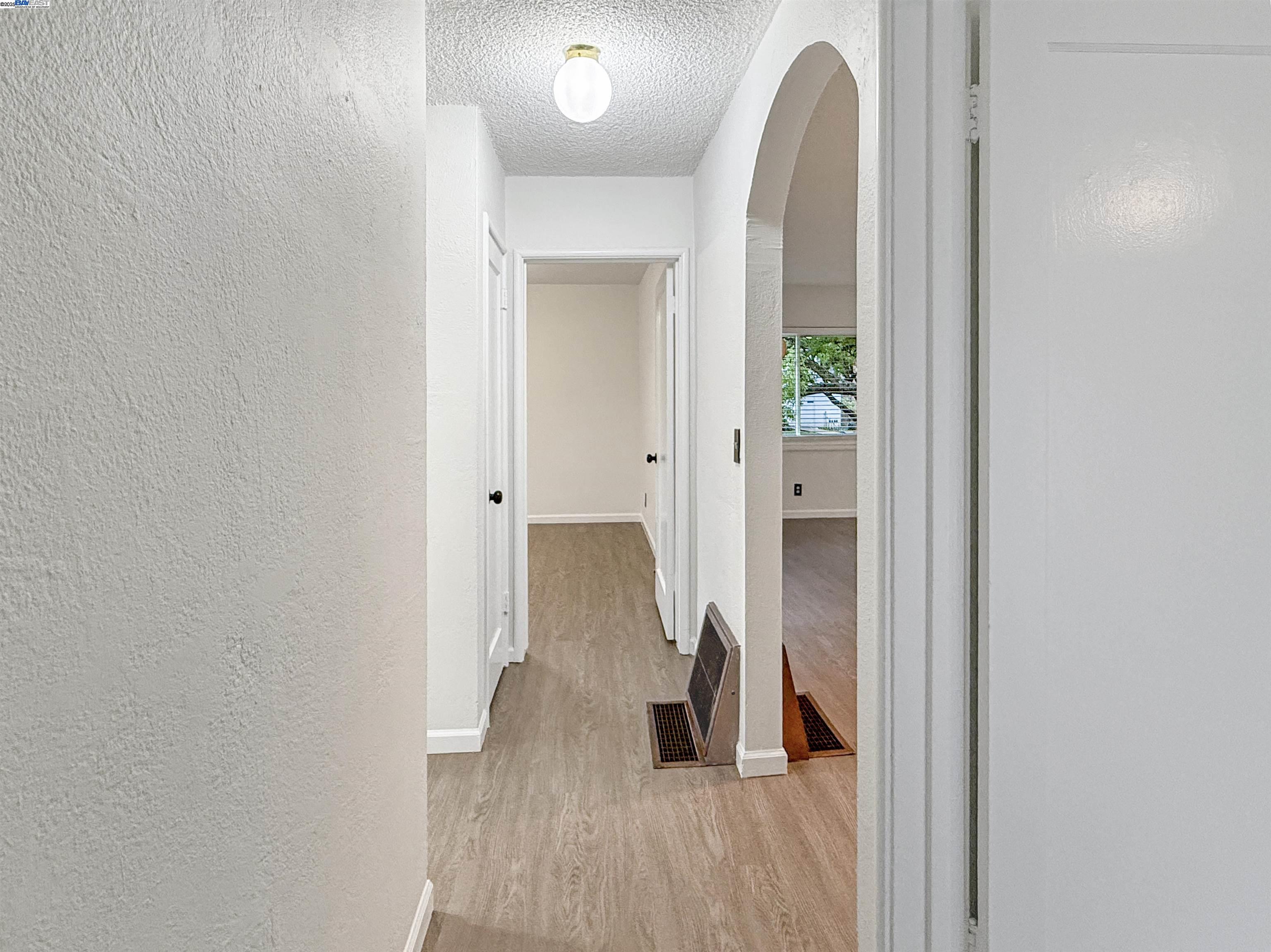 Detail Gallery Image 25 of 39 For 1516 Grove Way, Hayward,  CA 94546 - 3 Beds | 2 Baths