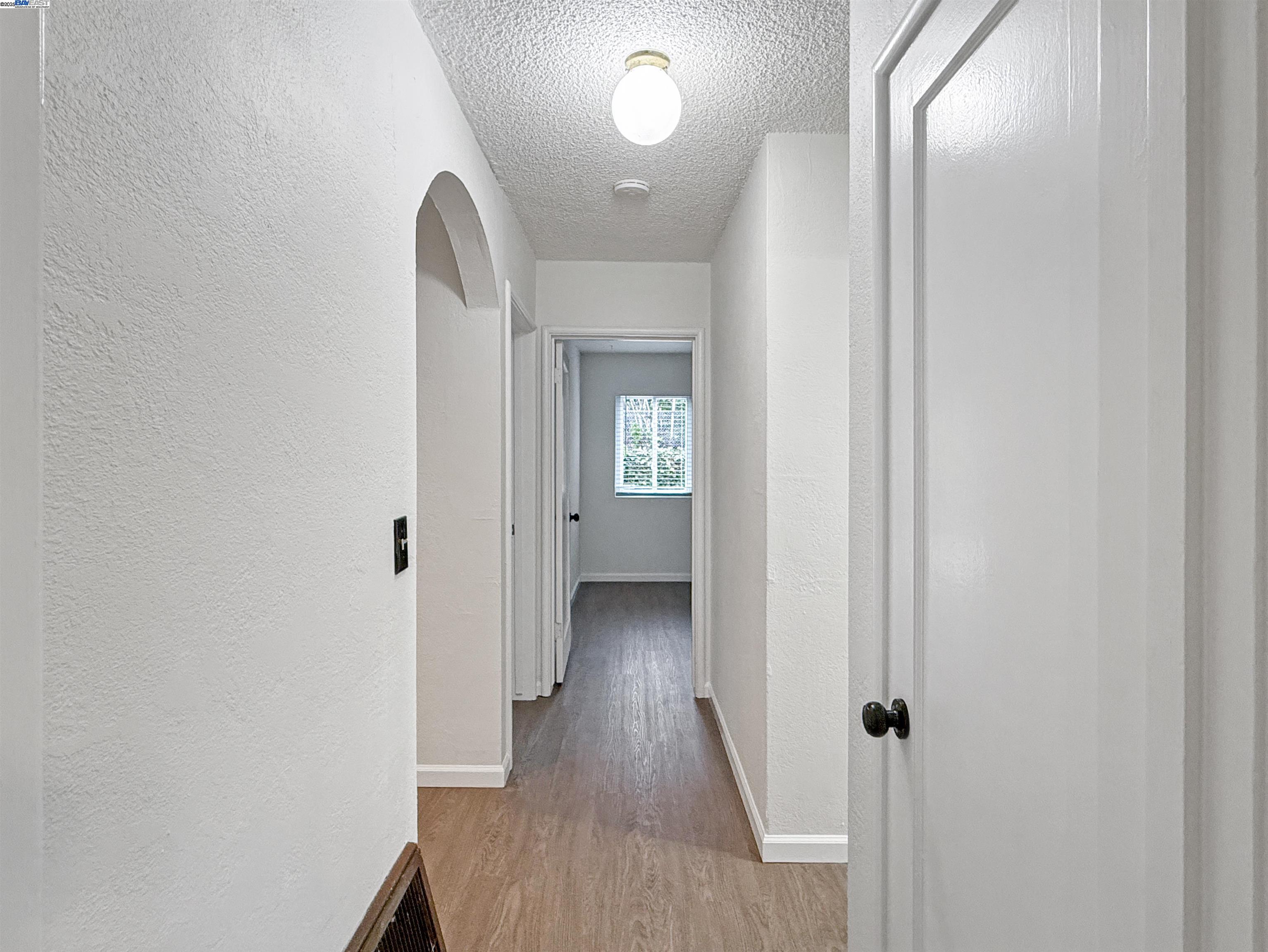 Detail Gallery Image 26 of 39 For 1516 Grove Way, Hayward,  CA 94546 - 3 Beds | 2 Baths