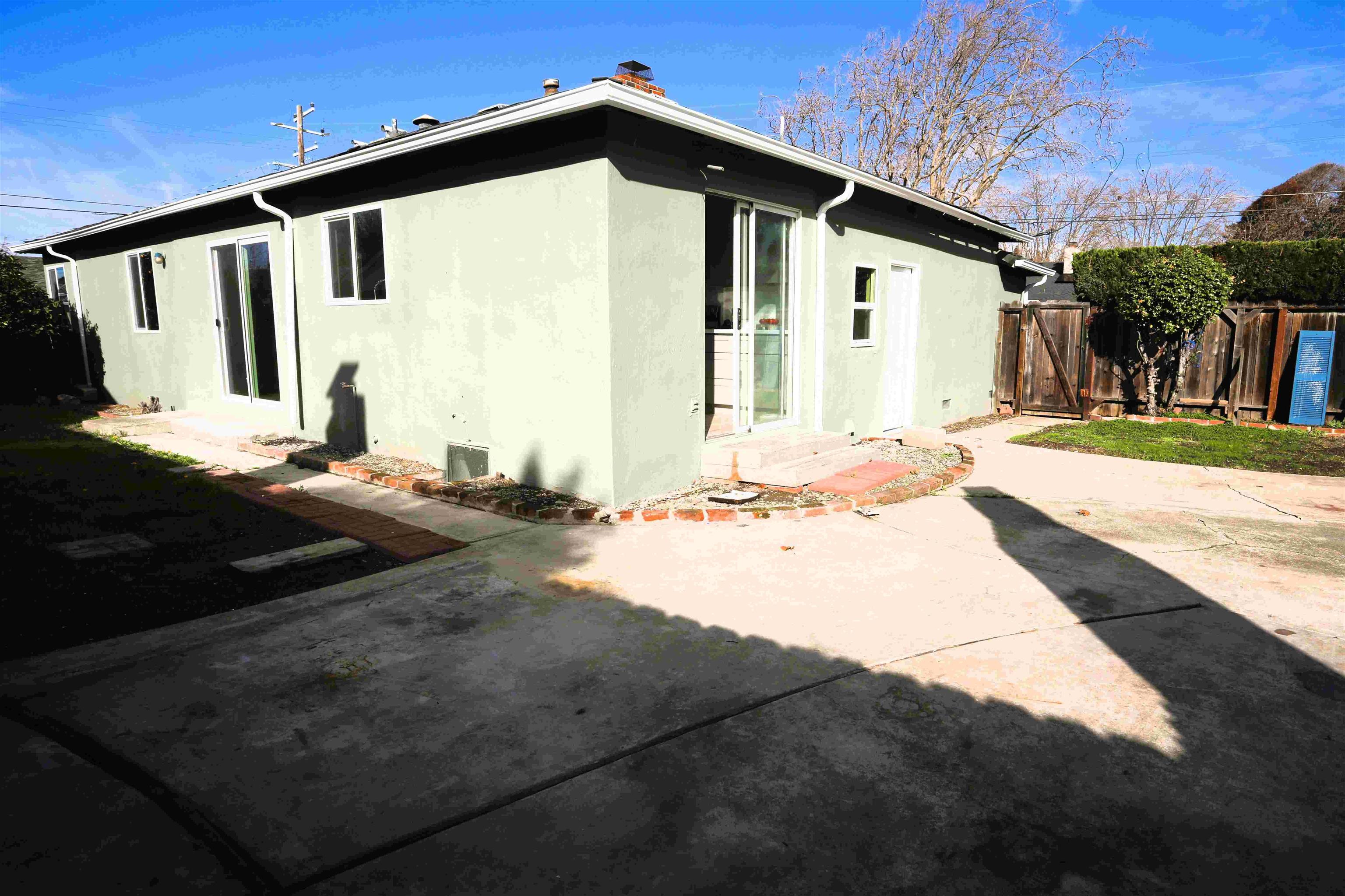 Detail Gallery Image 15 of 25 For 17031 via Corona, San Lorenzo,  CA 94580 - 3 Beds | 2 Baths