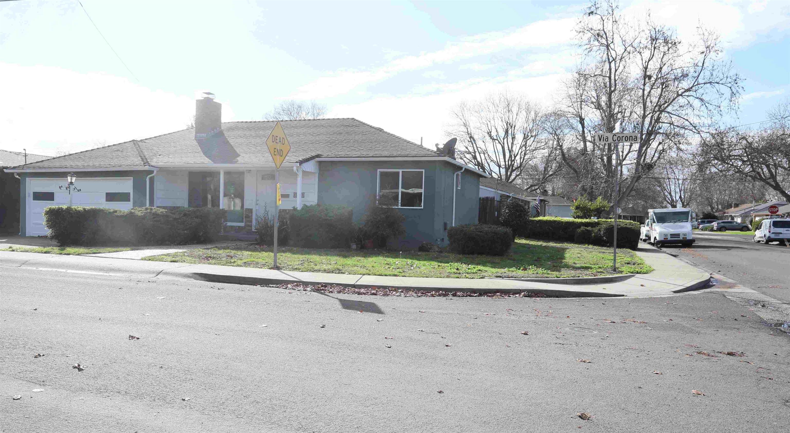 Detail Gallery Image 3 of 25 For 17031 via Corona, San Lorenzo,  CA 94580 - 3 Beds | 2 Baths