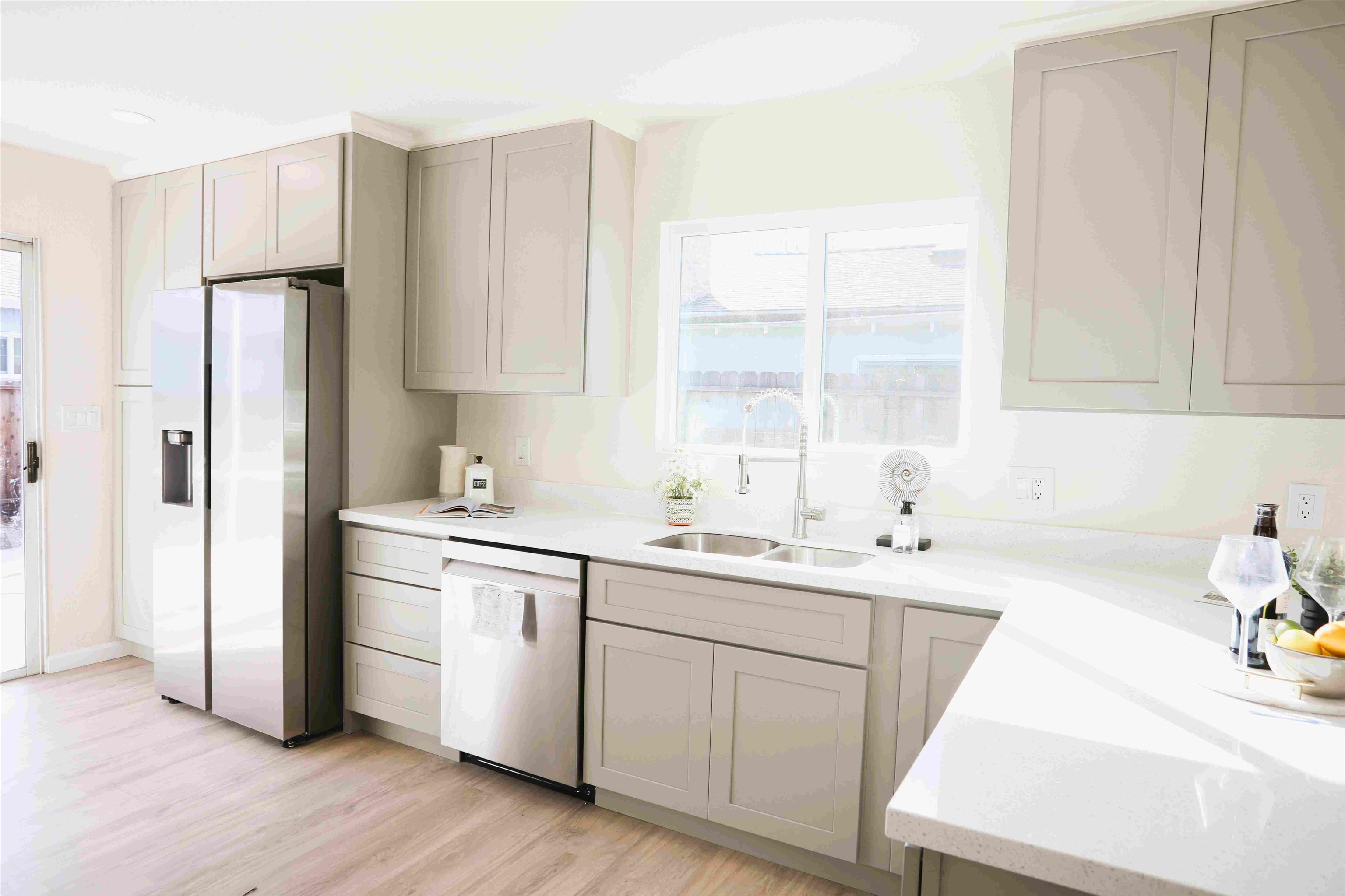 Detail Gallery Image 6 of 25 For 17031 via Corona, San Lorenzo,  CA 94580 - 3 Beds | 2 Baths