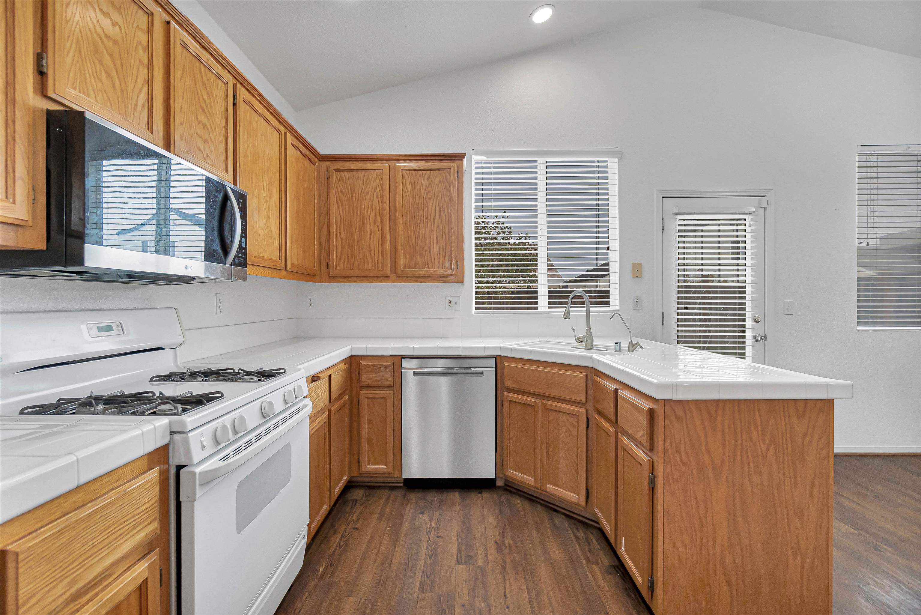 Detail Gallery Image 13 of 36 For 686 Anderson Way, Rio Vista,  CA 94571 - 3 Beds | 2 Baths