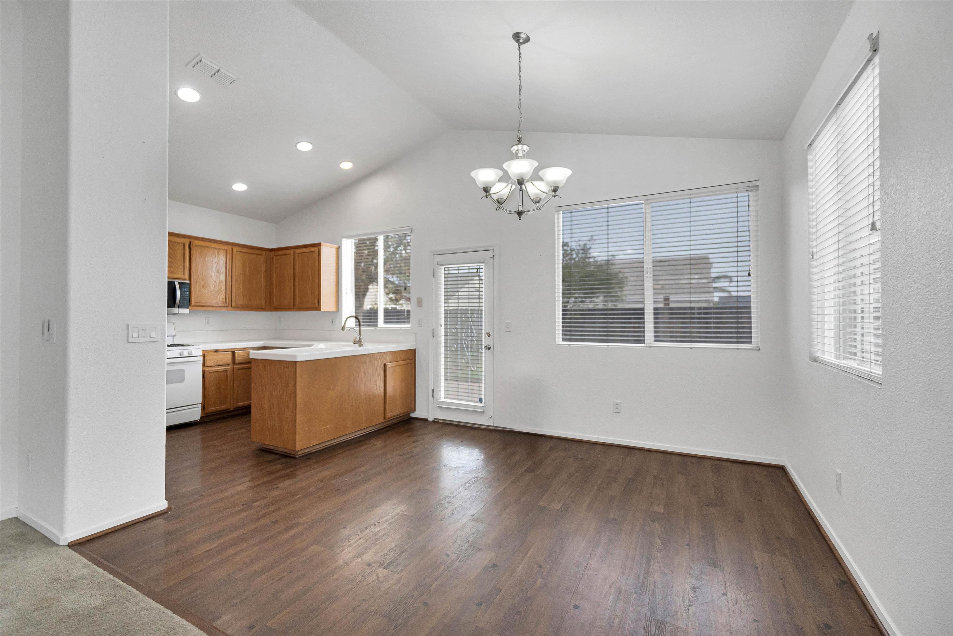 Detail Gallery Image 6 of 36 For 686 Anderson Way, Rio Vista,  CA 94571 - 3 Beds | 2 Baths