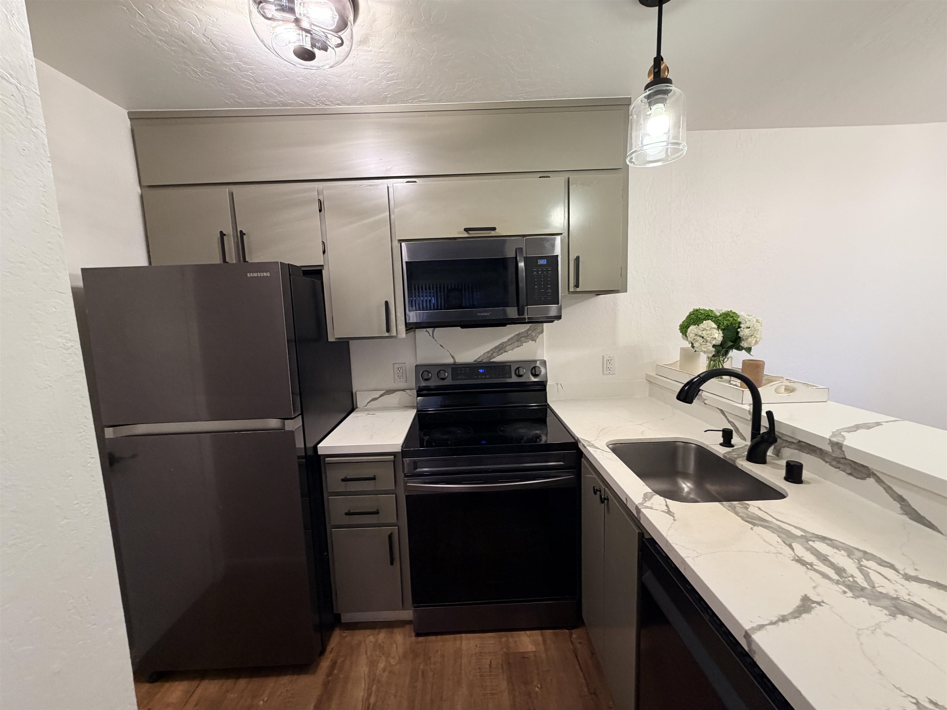 Detail Gallery Image 13 of 22 For 1214 Honey Trl, Walnut Creek,  CA 94597 - 1 Beds | 1 Baths