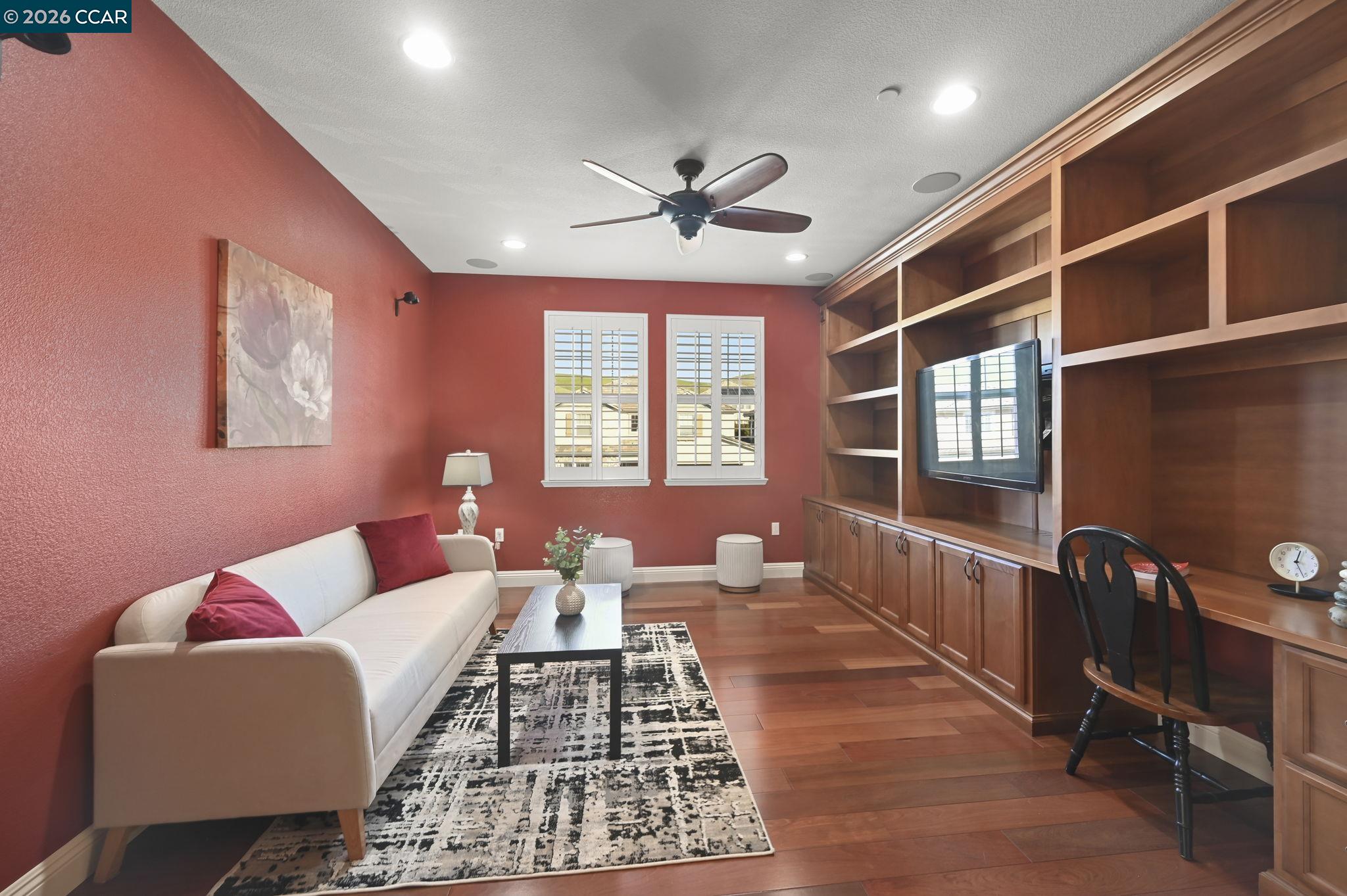 Detail Gallery Image 23 of 49 For 2550 Molinaro Way, Dublin,  CA 94568 - 5 Beds | 3/1 Baths