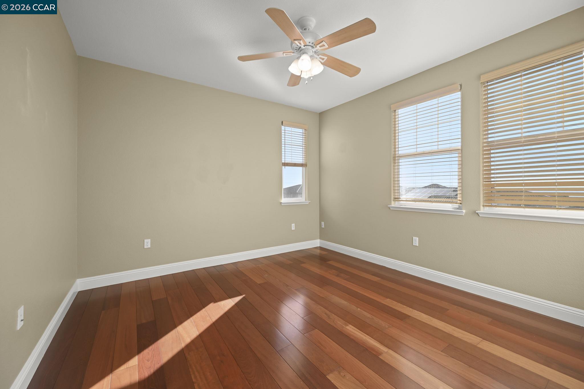 Detail Gallery Image 28 of 49 For 2550 Molinaro Way, Dublin,  CA 94568 - 5 Beds | 3/1 Baths