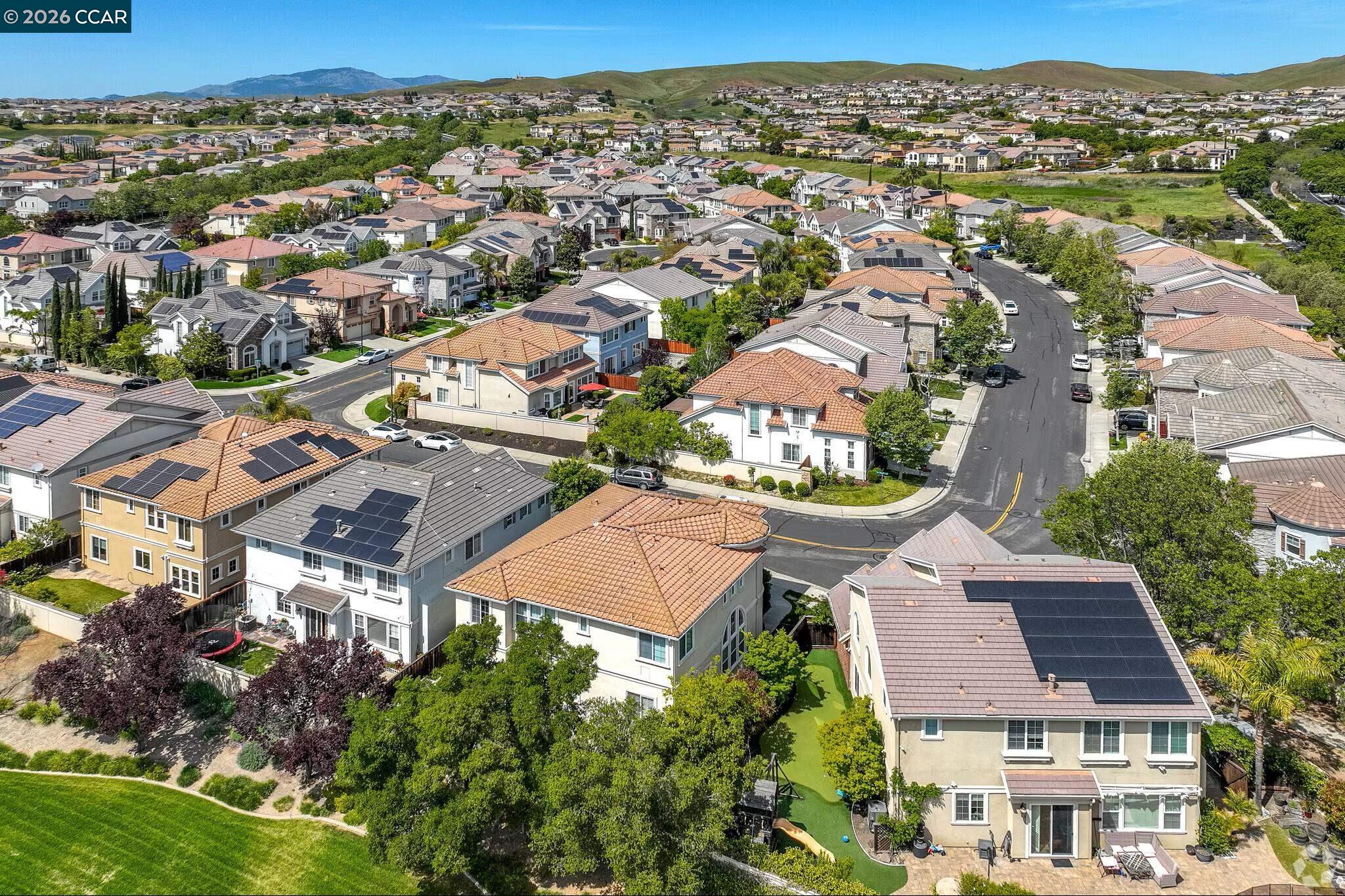 Detail Gallery Image 44 of 49 For 2550 Molinaro Way, Dublin,  CA 94568 - 5 Beds | 3/1 Baths