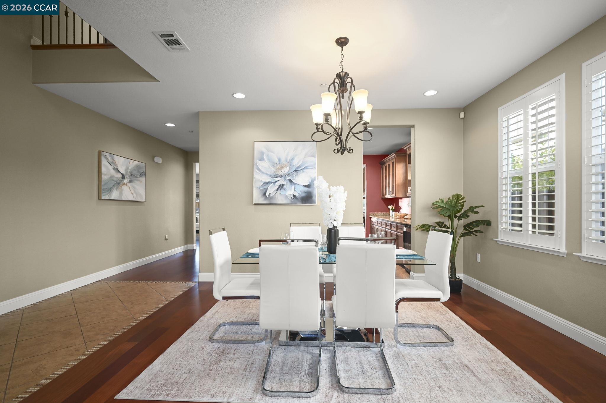 Detail Gallery Image 6 of 49 For 2550 Molinaro Way, Dublin,  CA 94568 - 5 Beds | 3/1 Baths