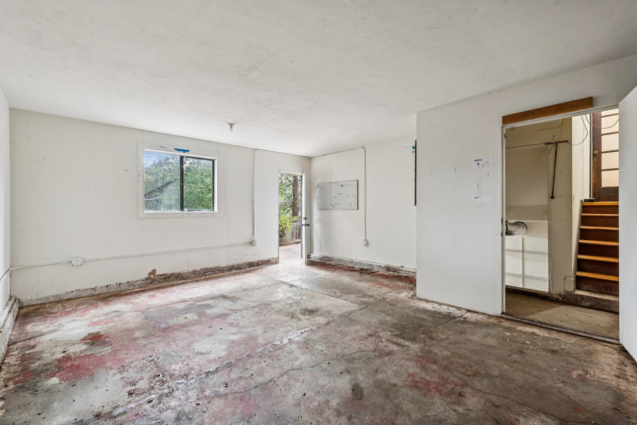 Detail Gallery Image 45 of 53 For 3655 Calafia Ave, Oakland,  CA 94605 - 3 Beds | 1/1 Baths