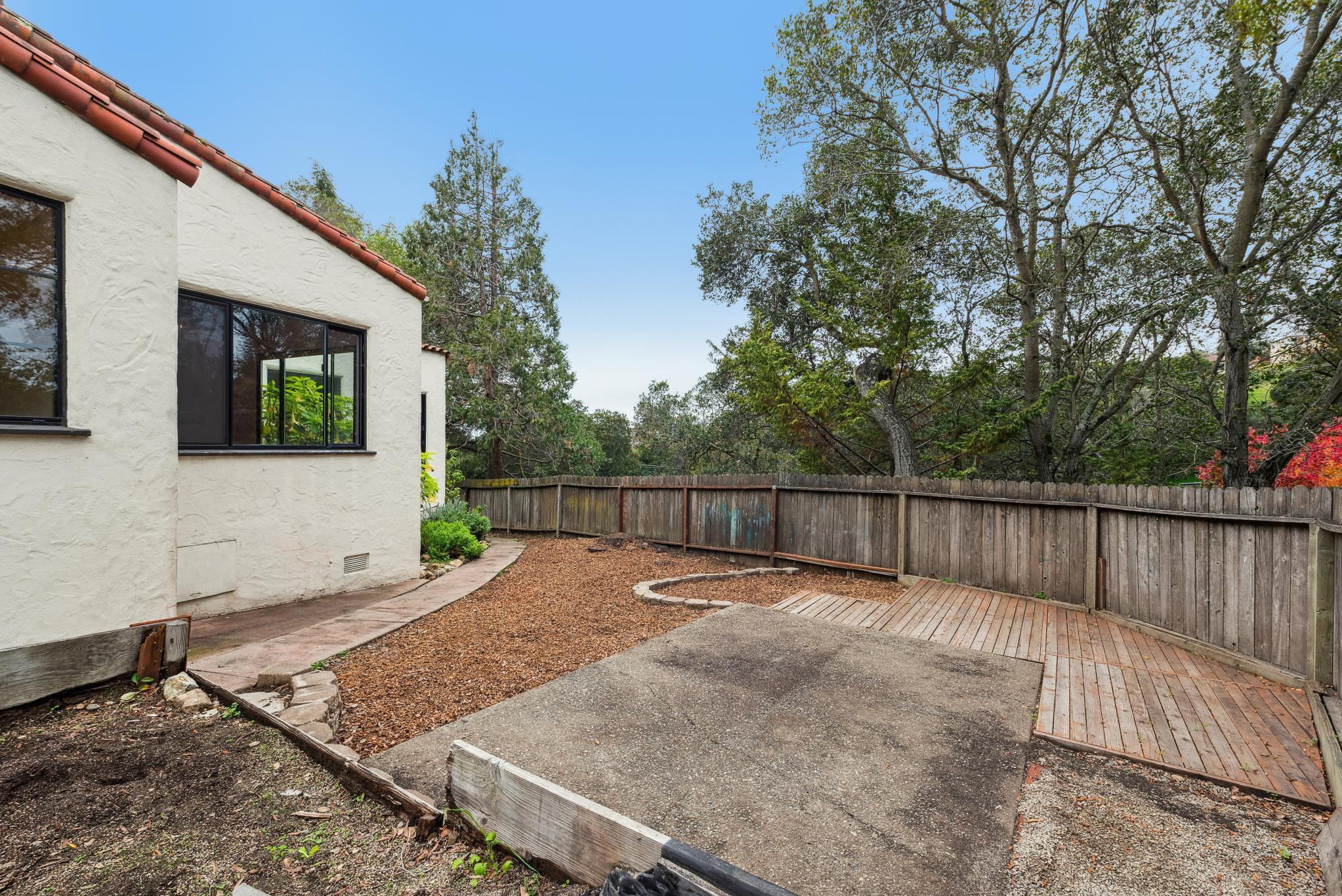 Detail Gallery Image 51 of 53 For 3655 Calafia Ave, Oakland,  CA 94605 - 3 Beds | 1/1 Baths