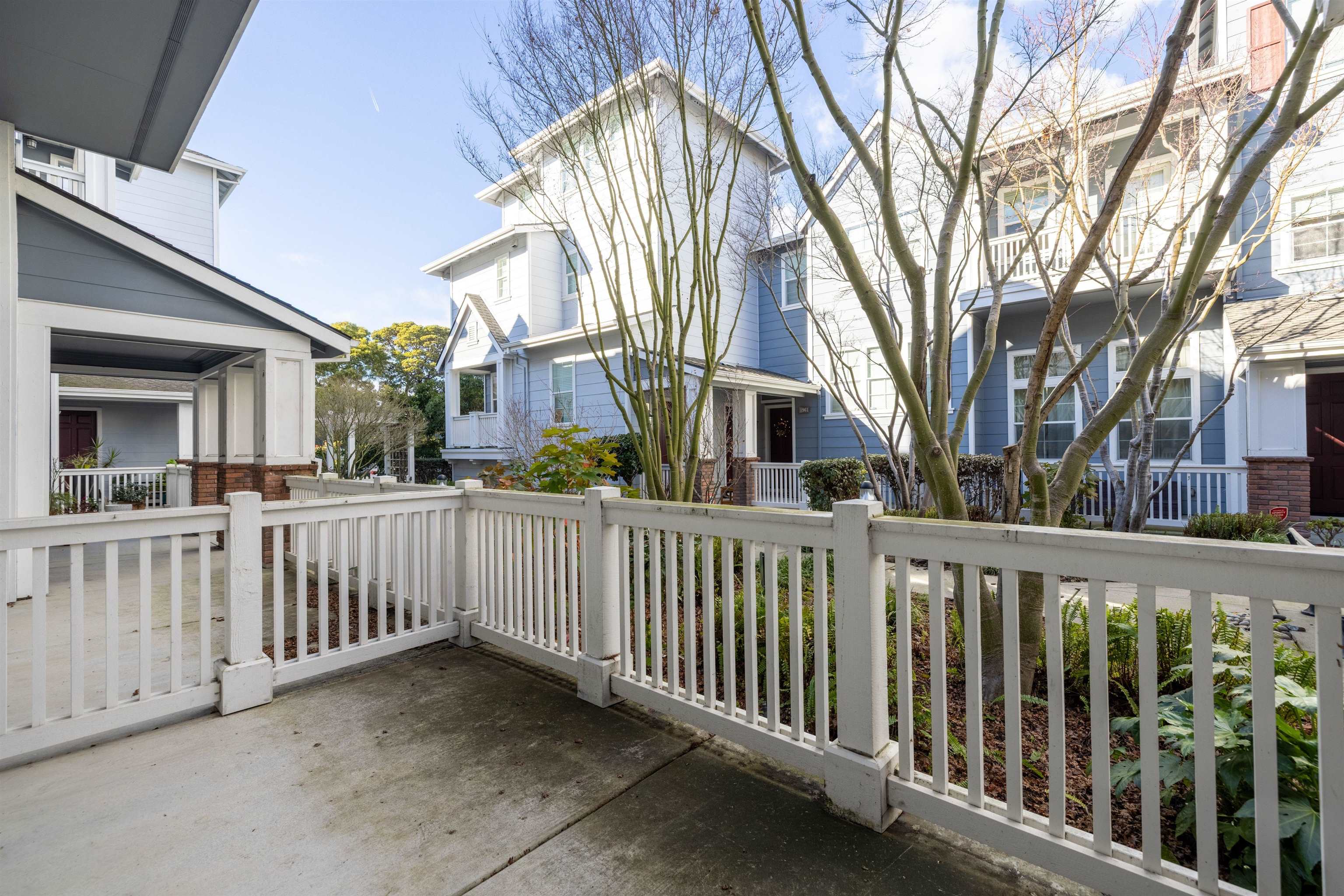 Detail Gallery Image 13 of 57 For 2059 Northshore, Richmond,  CA 94804-2582 - 3 Beds | 2/1 Baths