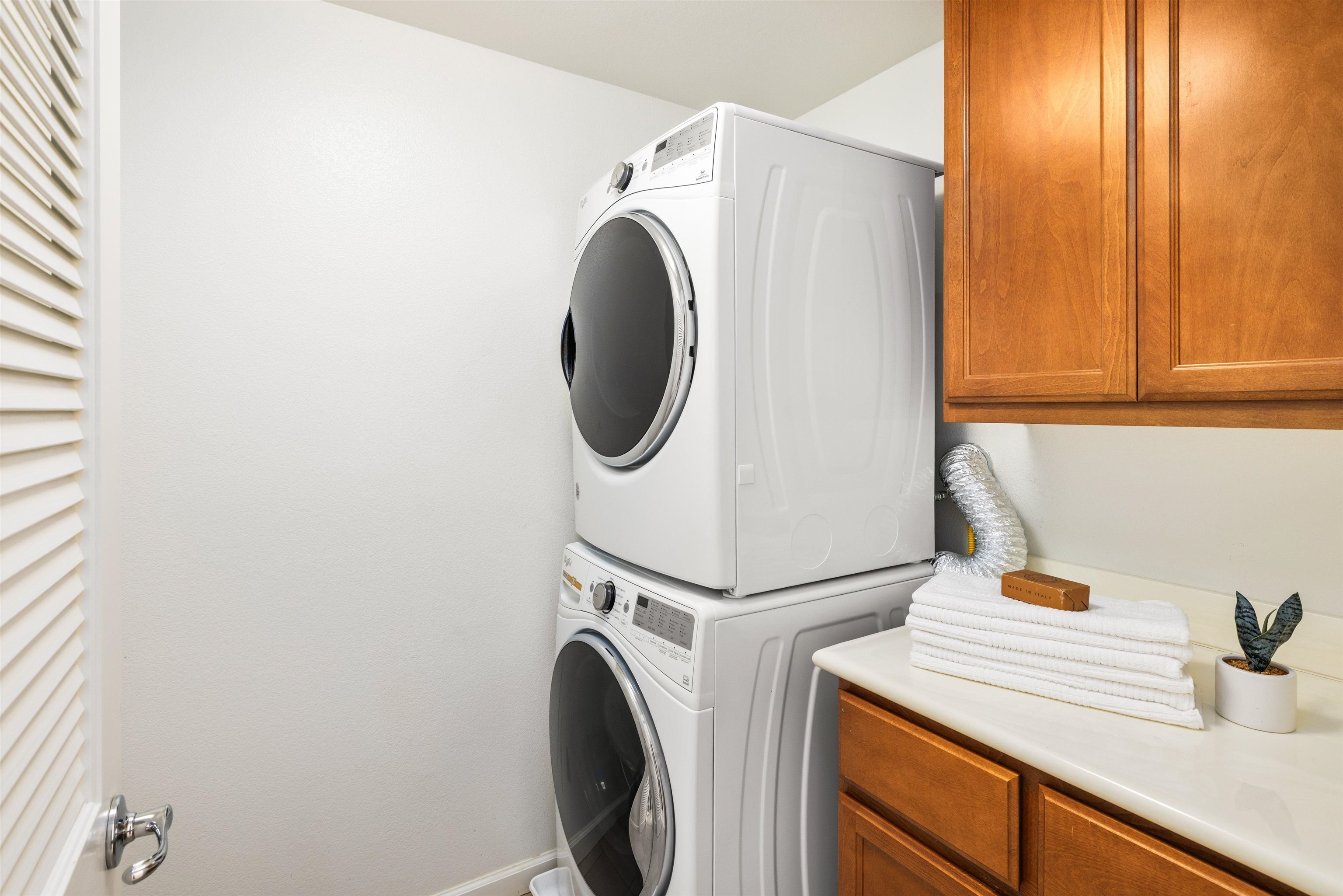 Detail Gallery Image 37 of 57 For 2059 Northshore, Richmond,  CA 94804-2582 - 3 Beds | 2/1 Baths