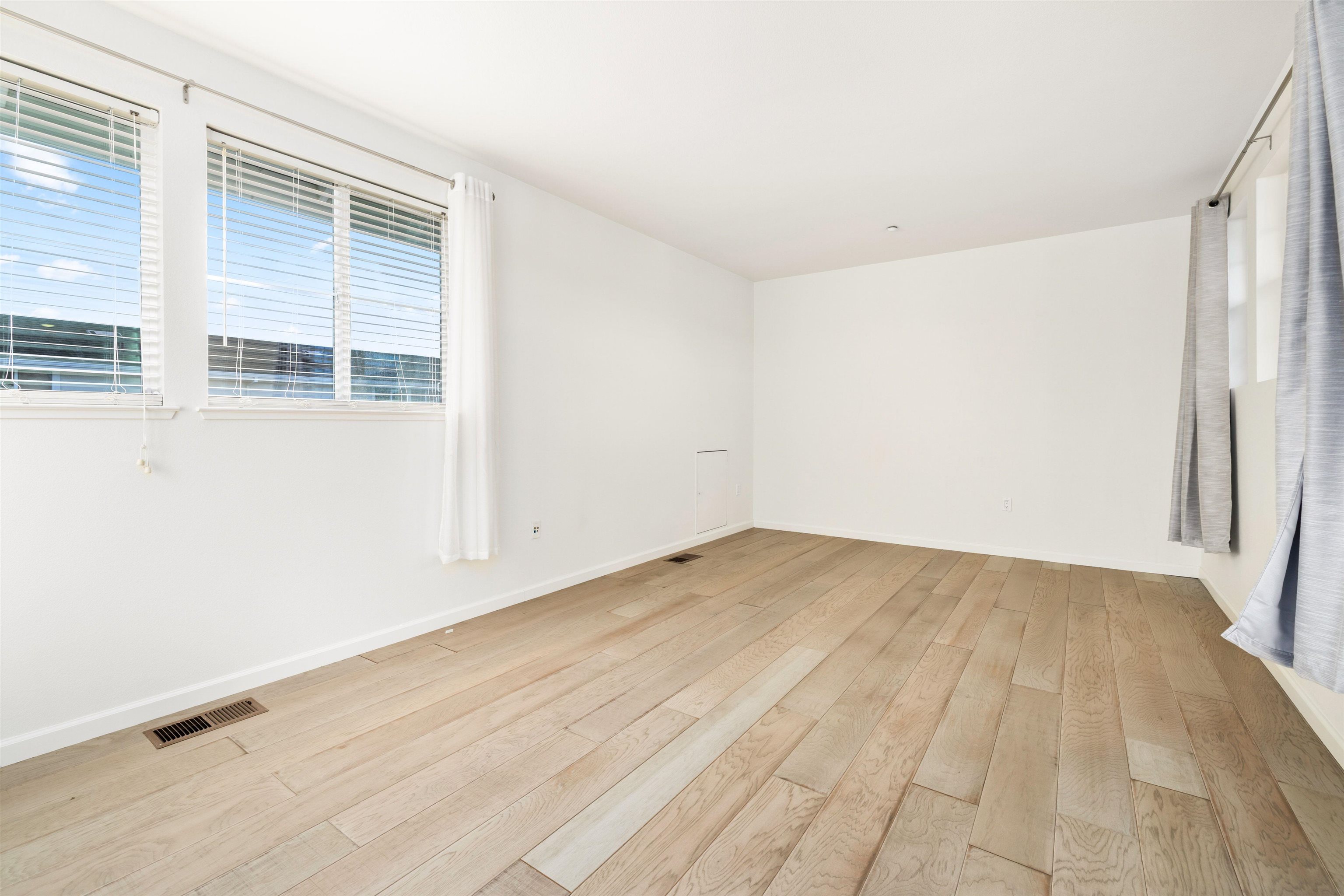 Detail Gallery Image 43 of 57 For 2059 Northshore, Richmond,  CA 94804-2582 - 3 Beds | 2/1 Baths