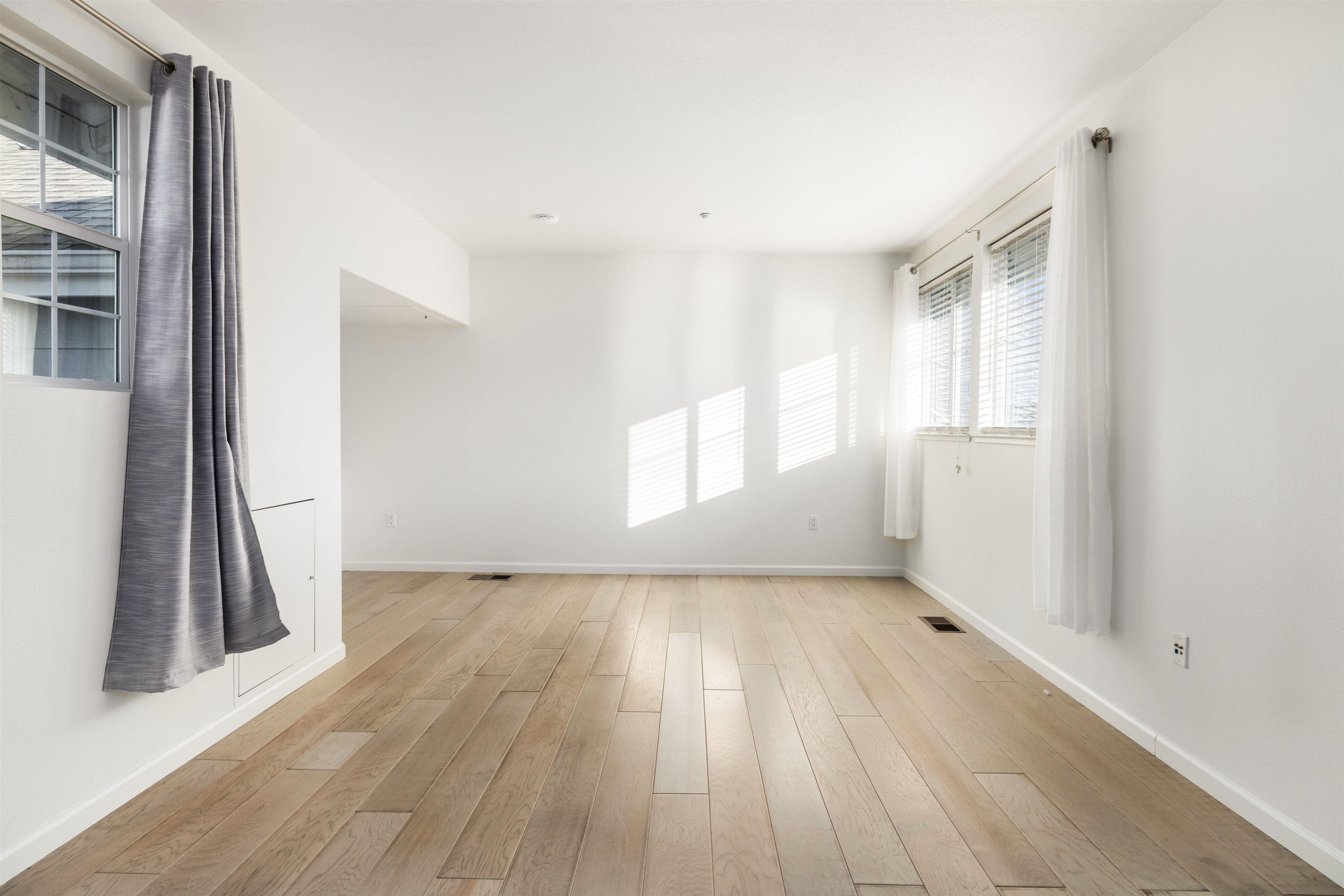 Detail Gallery Image 45 of 57 For 2059 Northshore, Richmond,  CA 94804-2582 - 3 Beds | 2/1 Baths