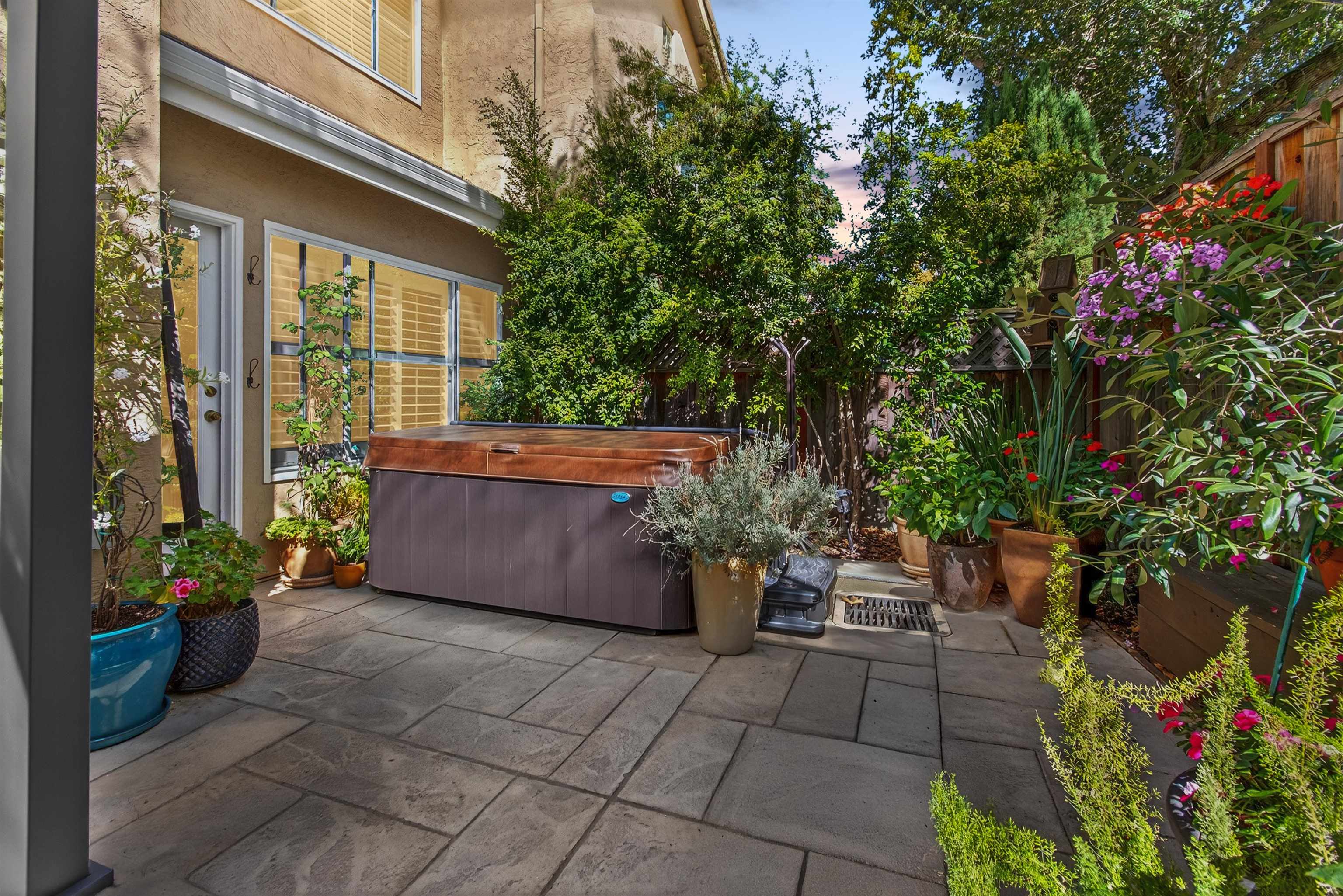 Detail Gallery Image 4 of 57 For 6206 Lakeview Cir, San Ramon,  CA 94582 - 3 Beds | 2/1 Baths