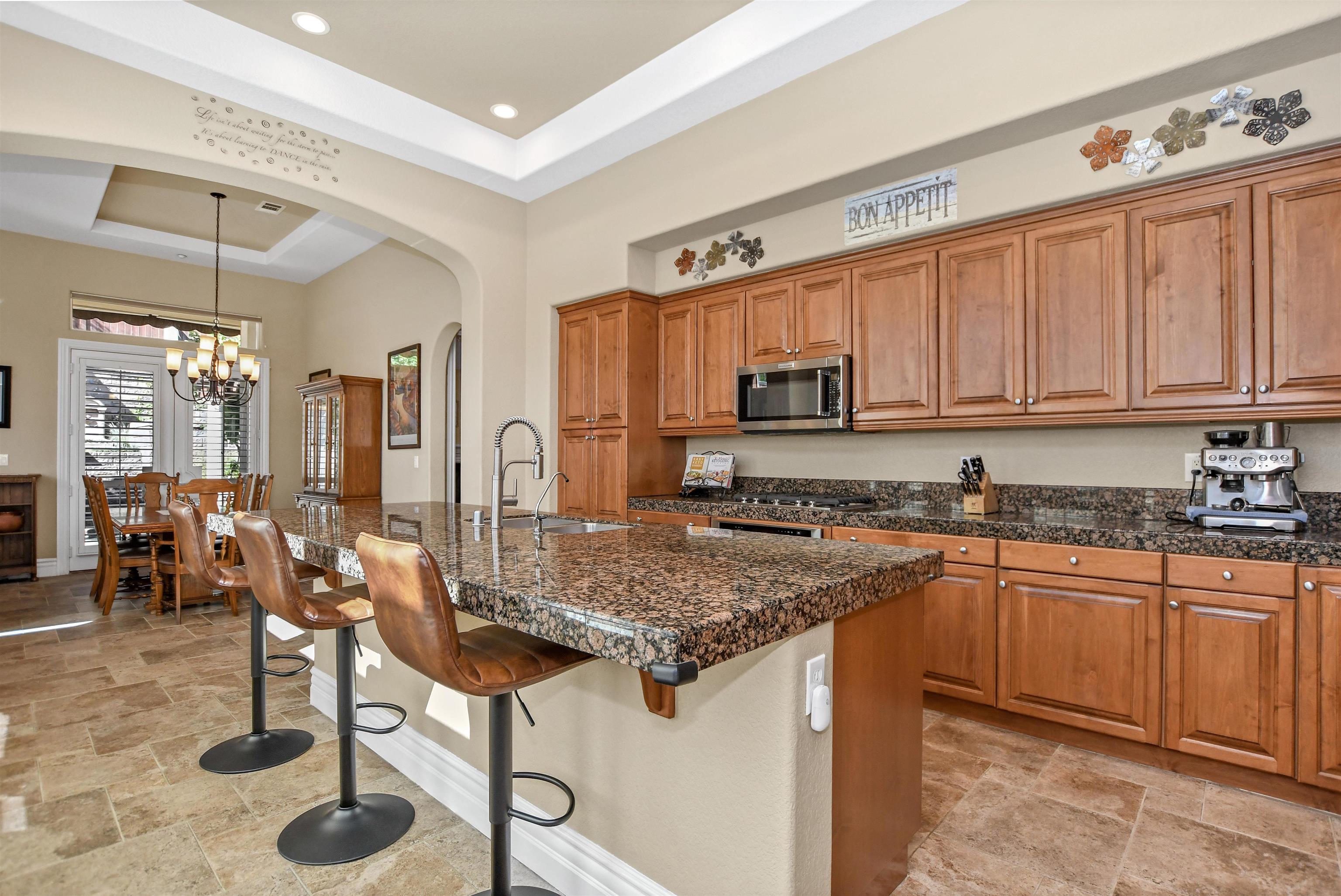 Detail Gallery Image 5 of 37 For 1644 Gamay Ln, Brentwood,  CA 94513 - 2 Beds | 2 Baths